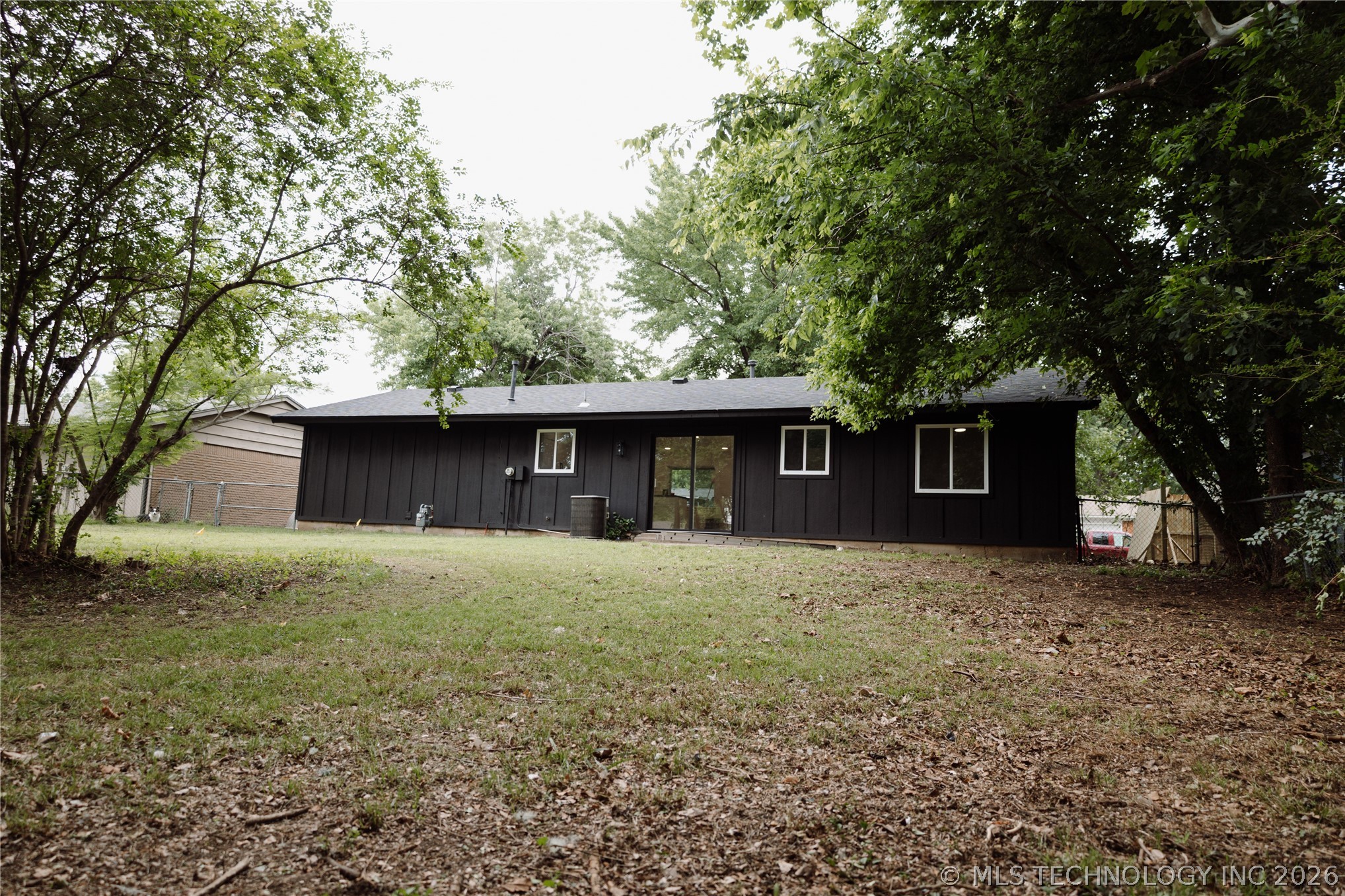 909 W El Paso Place Property Photo 3