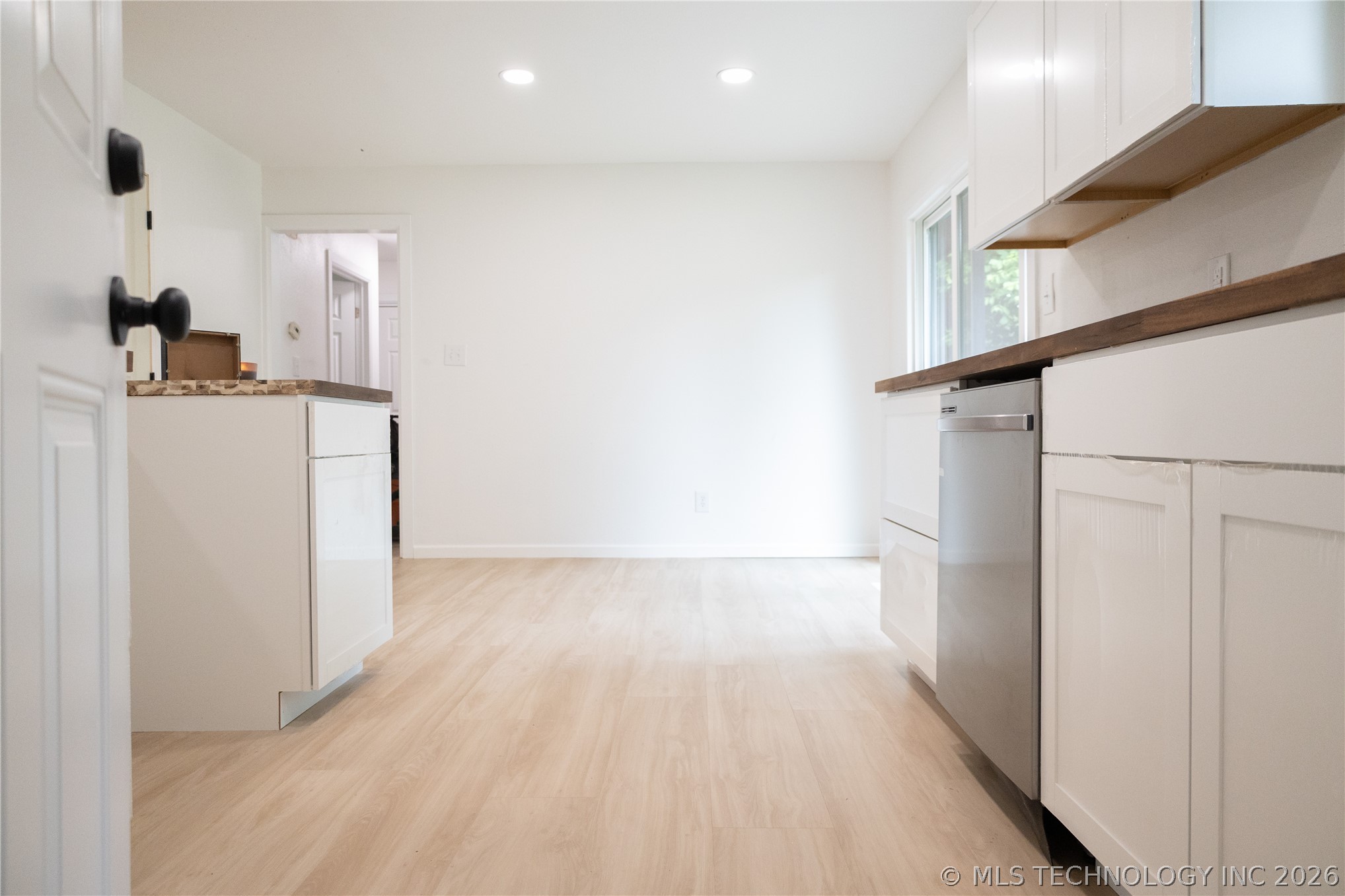 909 W El Paso Place Property Photo 8