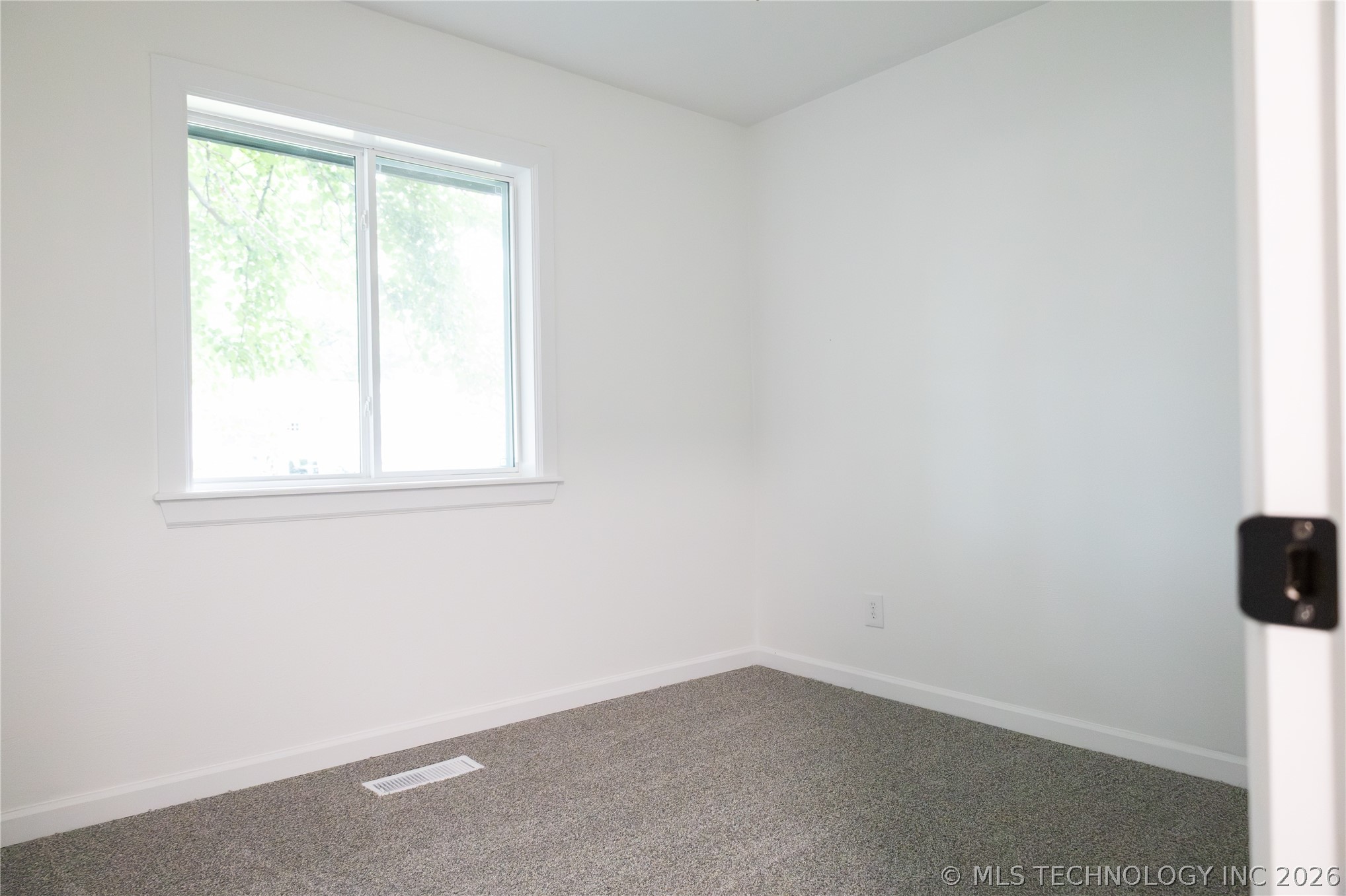 909 W El Paso Place Property Photo 12