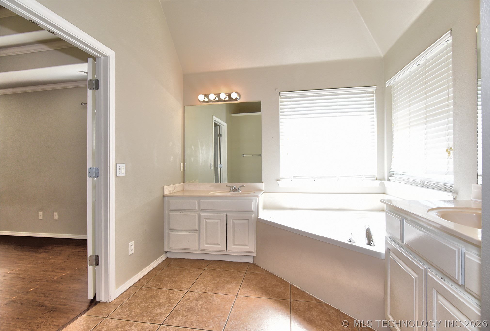 9708 E 111th Street North Property Photo 14