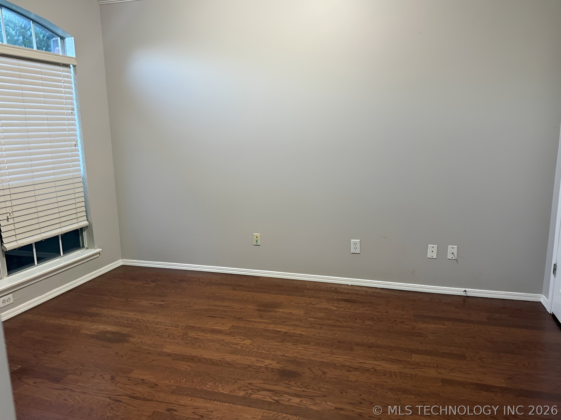 10401 E 115th Place S Property Photo 2
