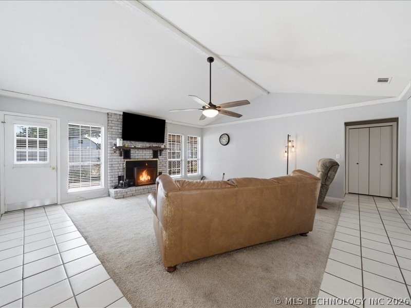 25 Village Circle Property Photo 4
