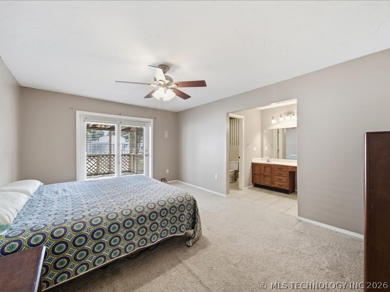 25 Village Circle Property Photo 8