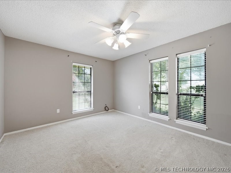 25 Village Circle Property Photo 11