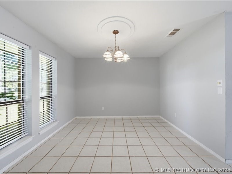 25 Village Circle Property Photo 28