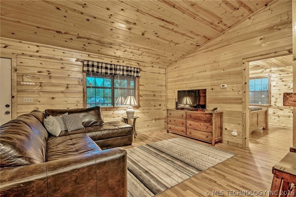 609 Canoe Road Property Photo 5