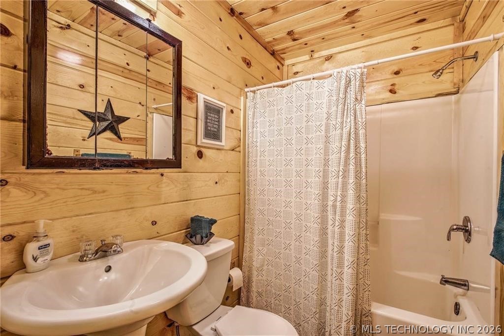 609 Canoe Road Property Photo 13