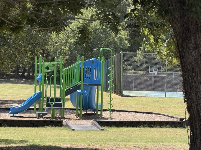 Cypress Avenue Property Photo 9