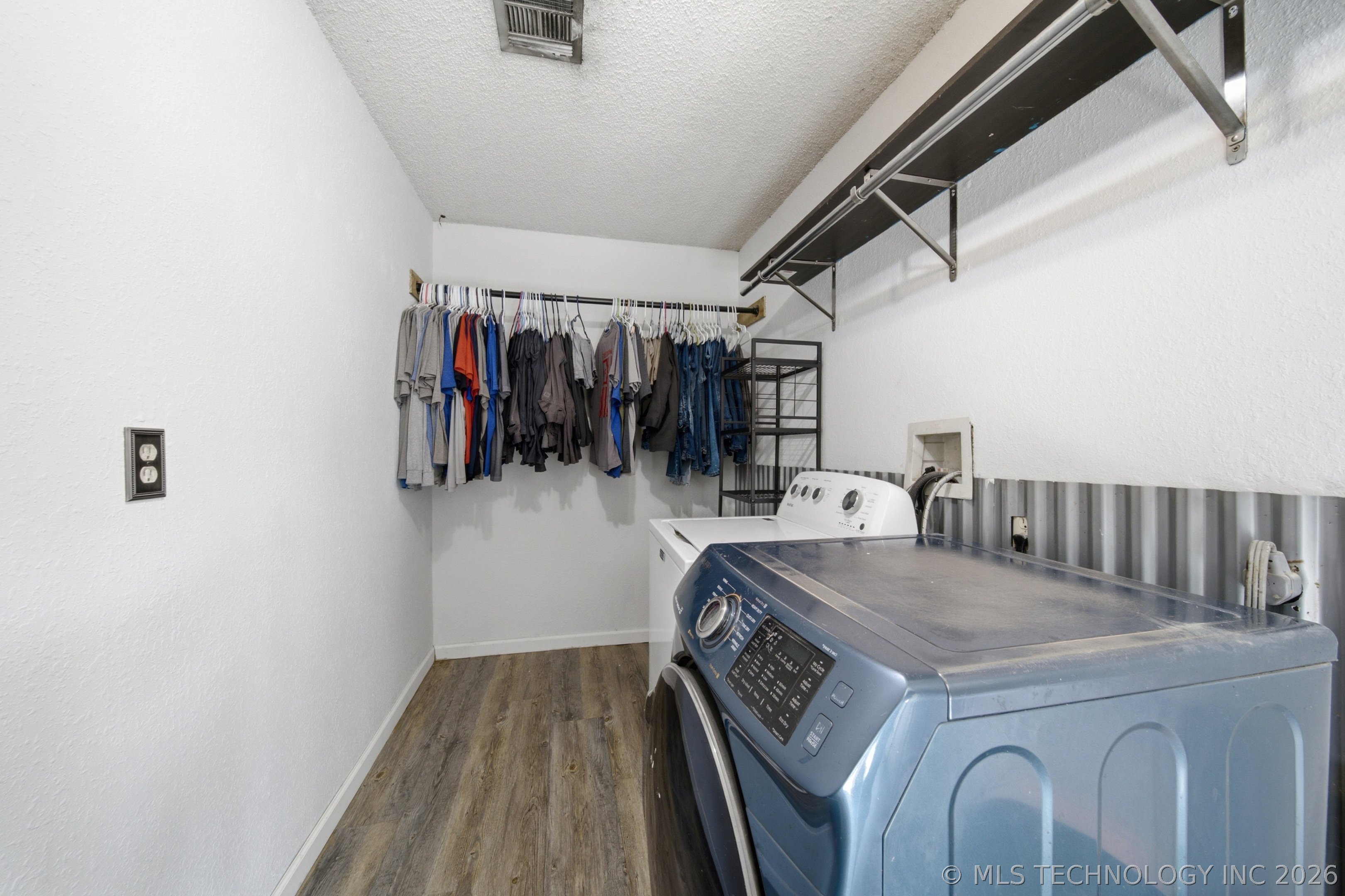 111 S 6th Street Property Photo 28