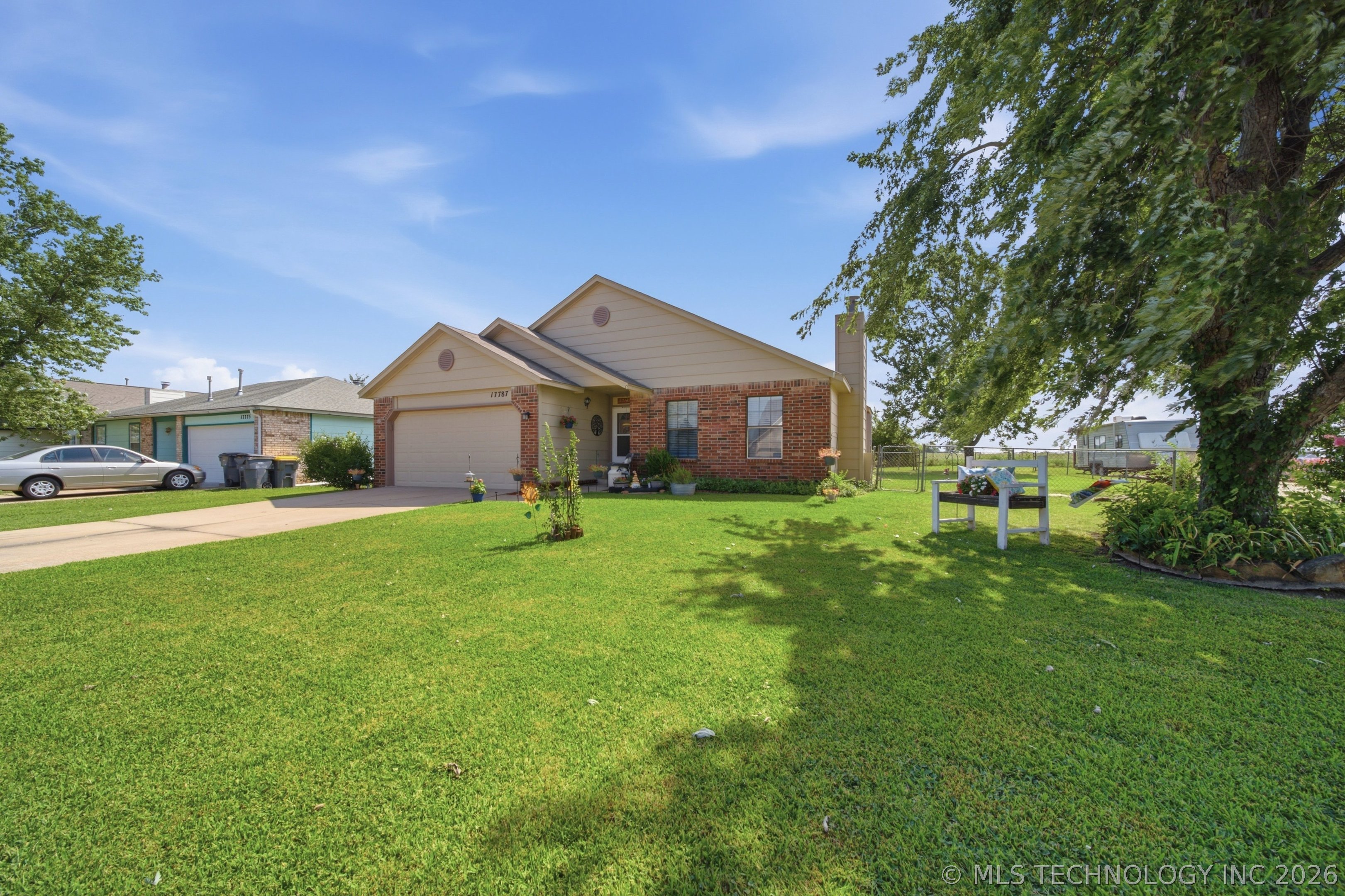 17787 S Santa Fe Street Property Photo 5