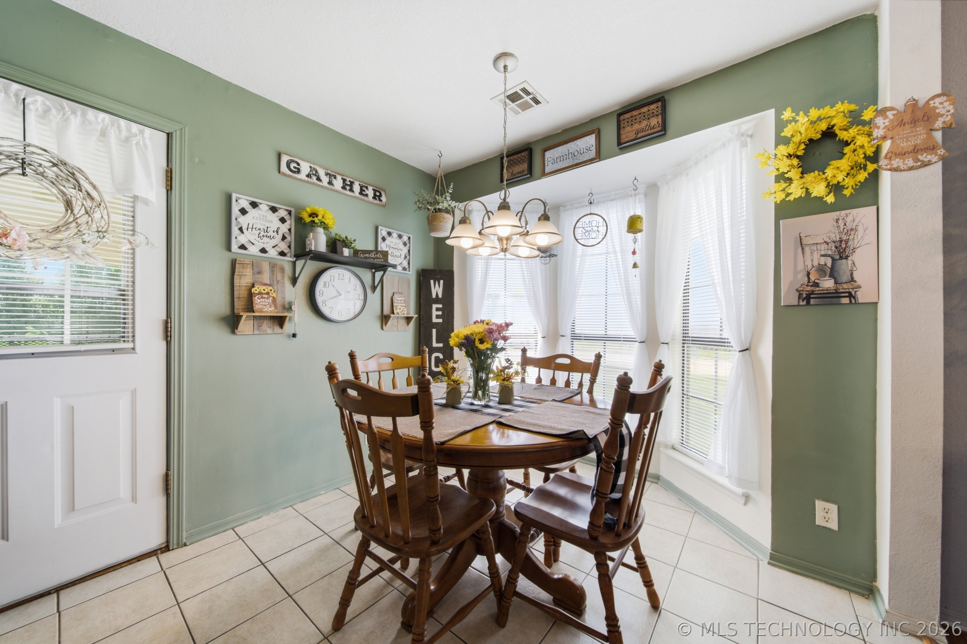 17787 S Santa Fe Street Property Photo 15