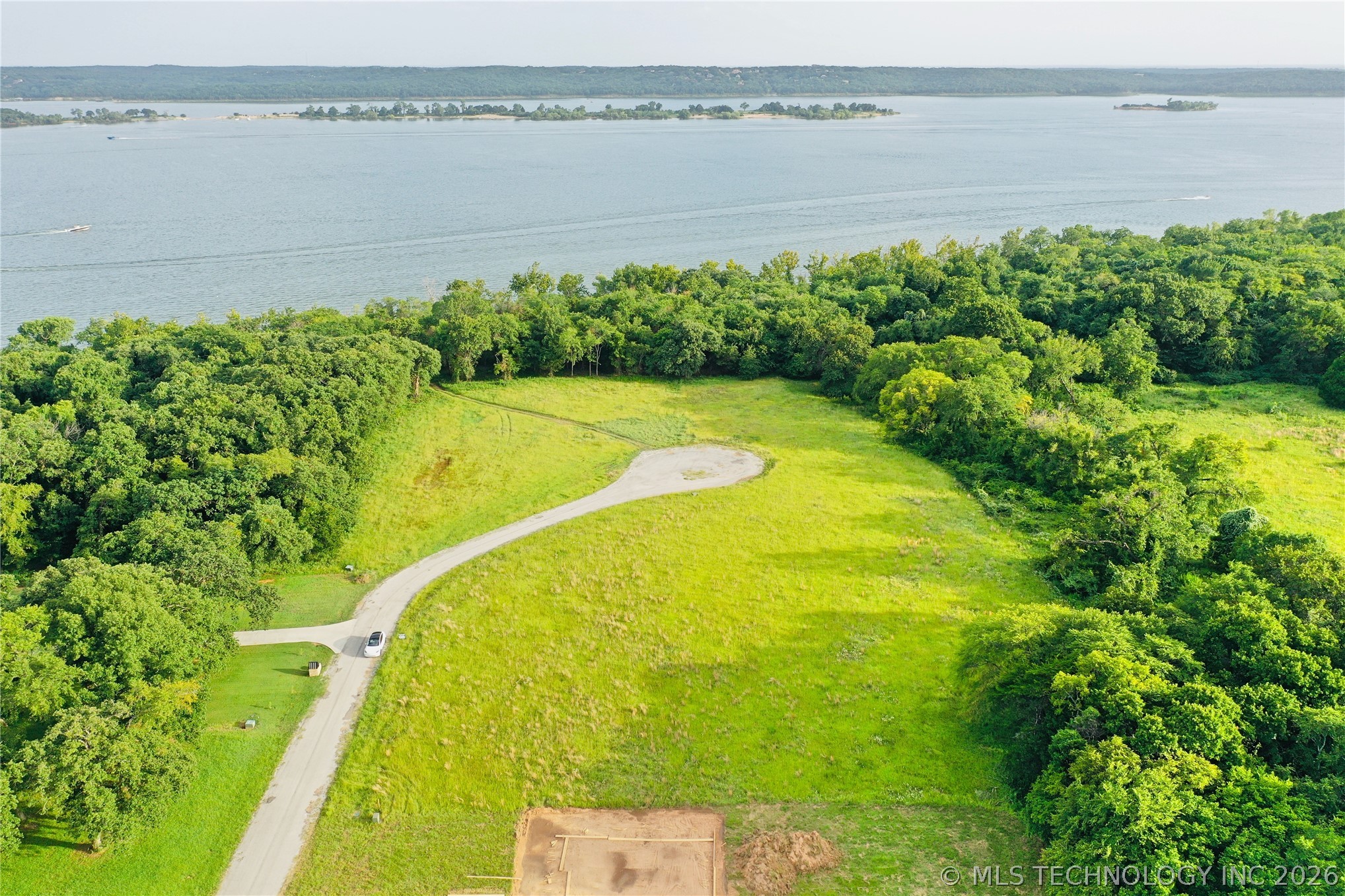 2333 Scenic View Road Property Photo 1