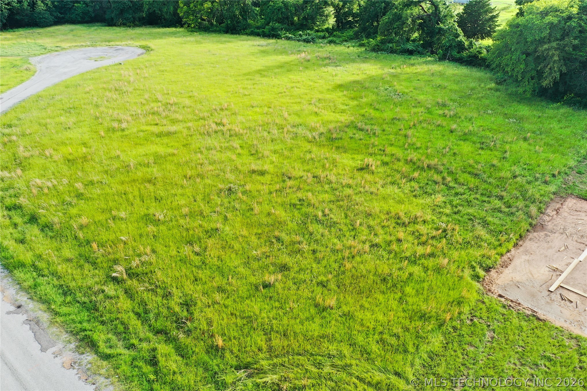 2333 Scenic View Road Property Photo 9