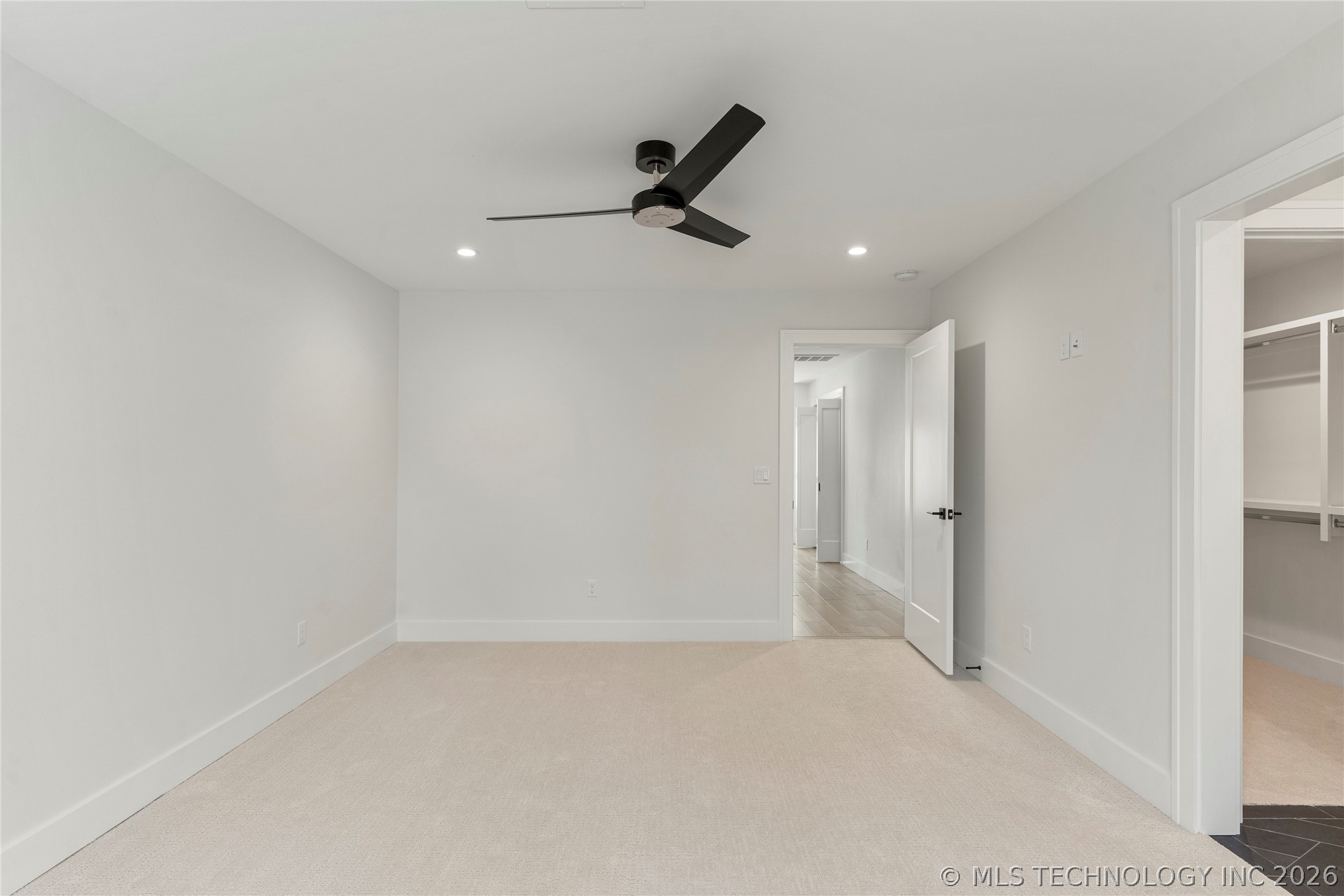 1029 E 38th Place Property Photo 50