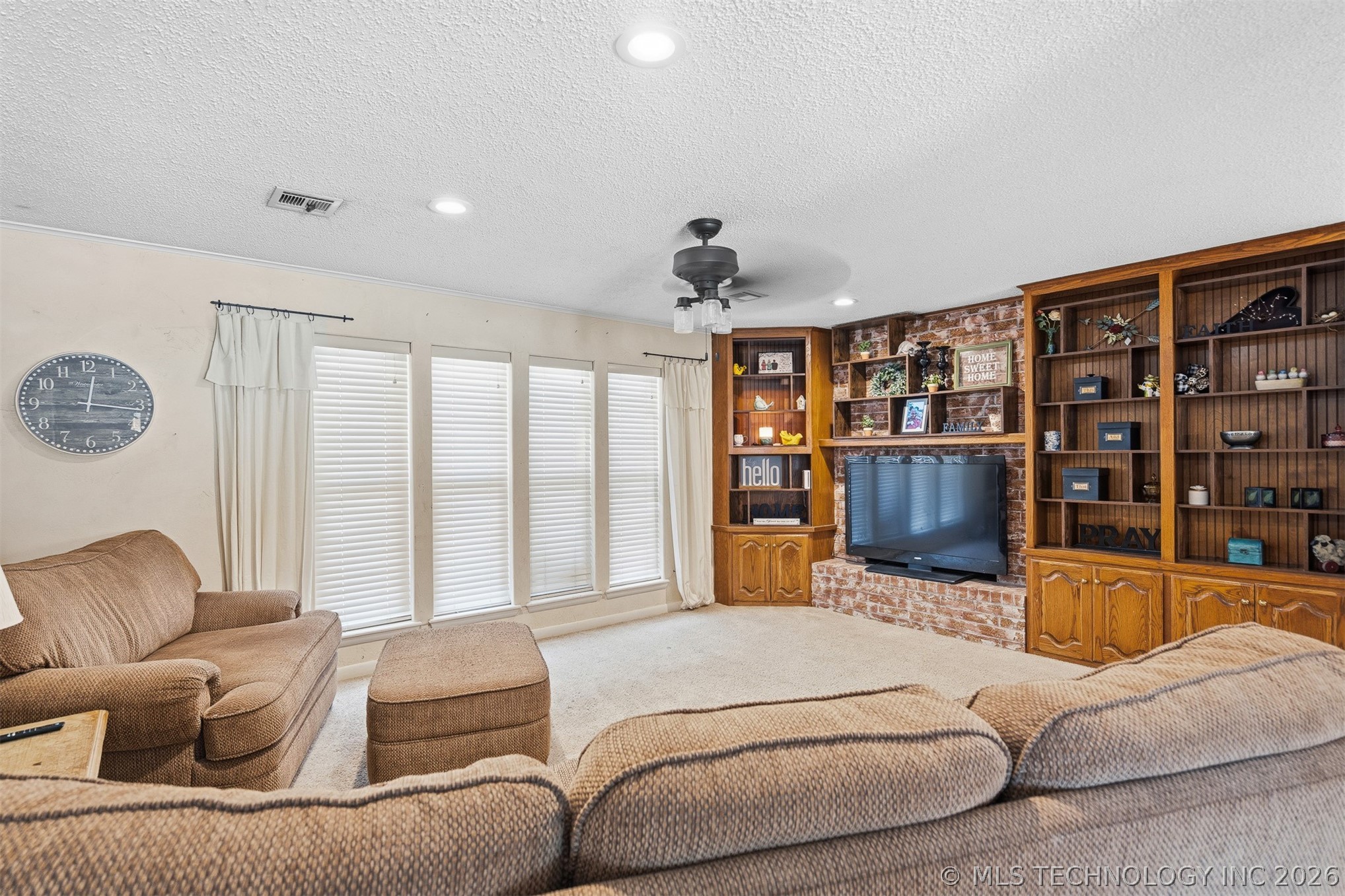 135 Chaparral Street Property Photo 5