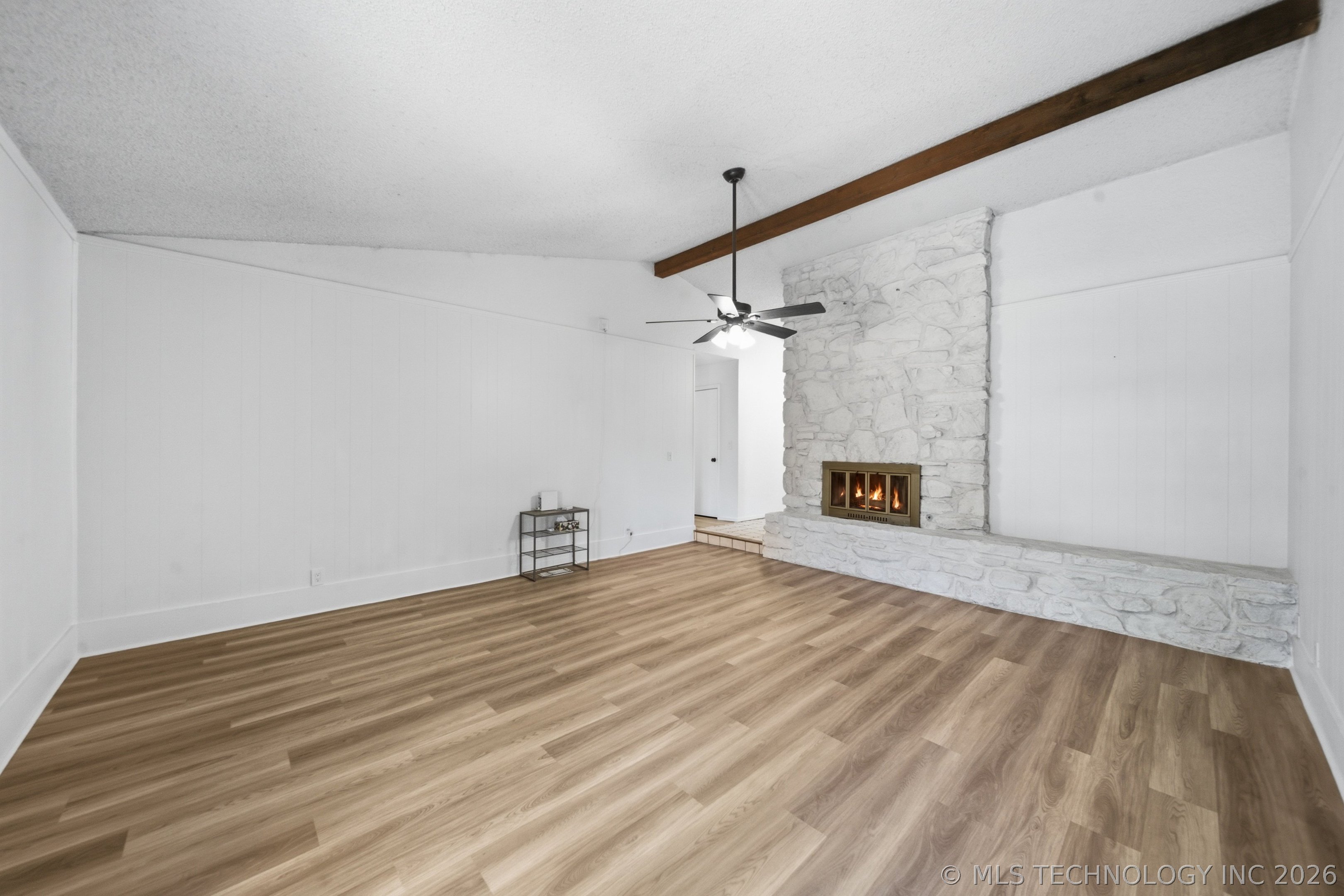 503 W 33rd Street Property Photo 7