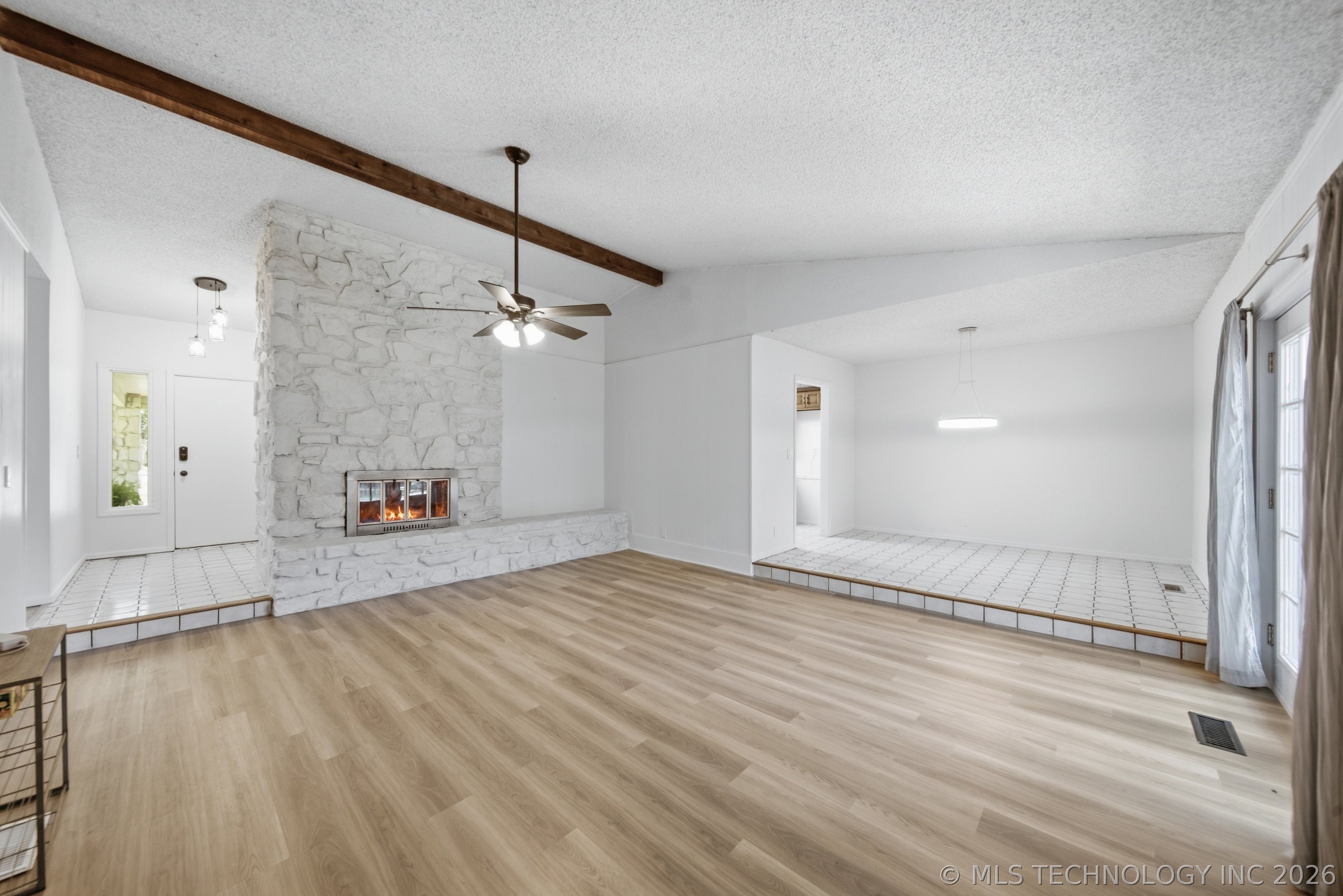 503 W 33rd Street Property Photo 8