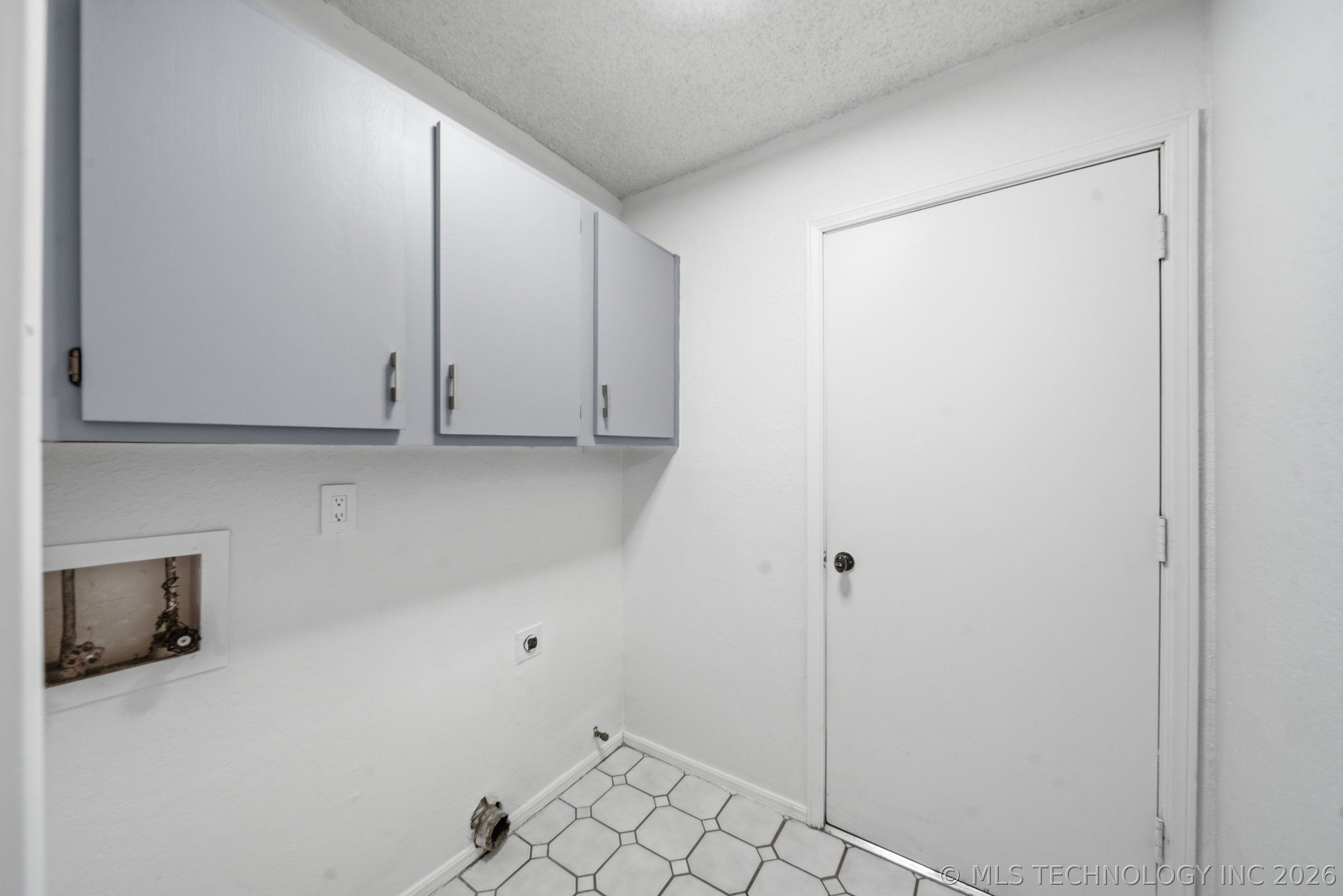 503 W 33rd Street Property Photo 20