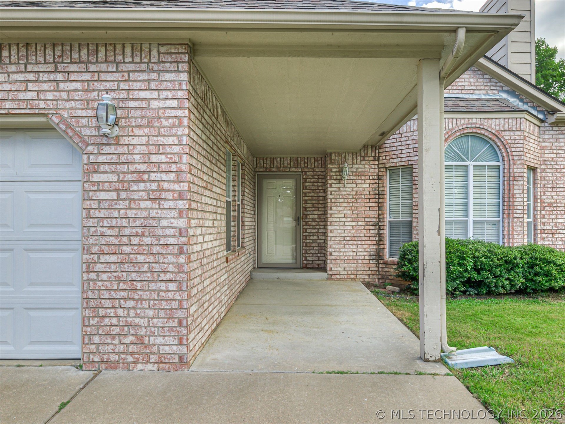 13017 E 93rd Court North Property Photo 5