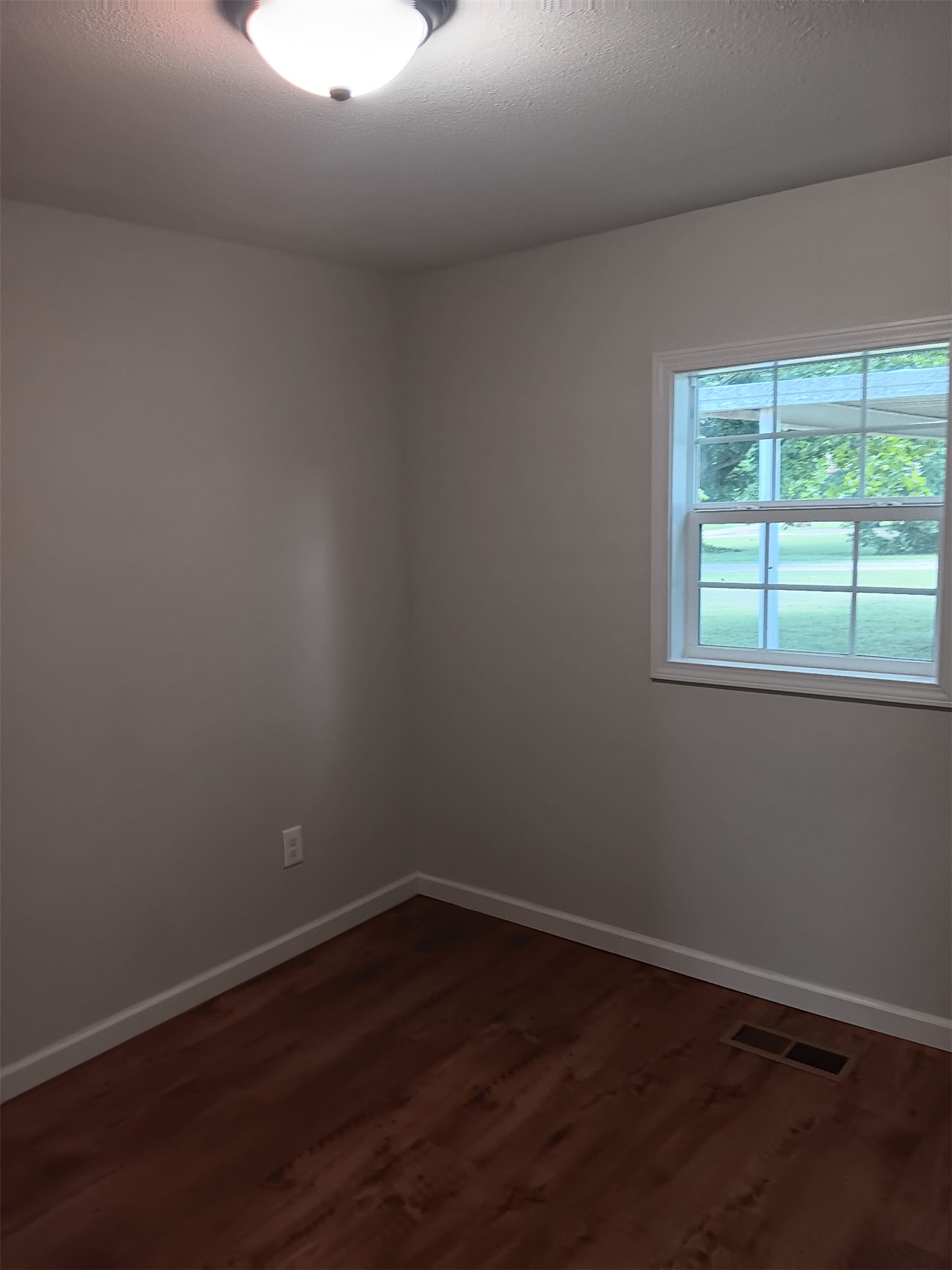 205 S Main Property Photo 13