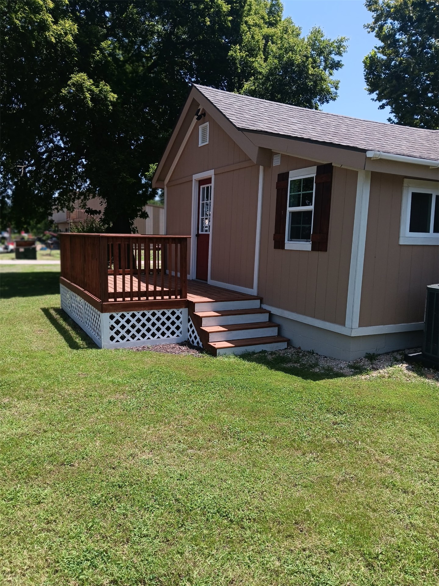 205 S Main Property Photo 15