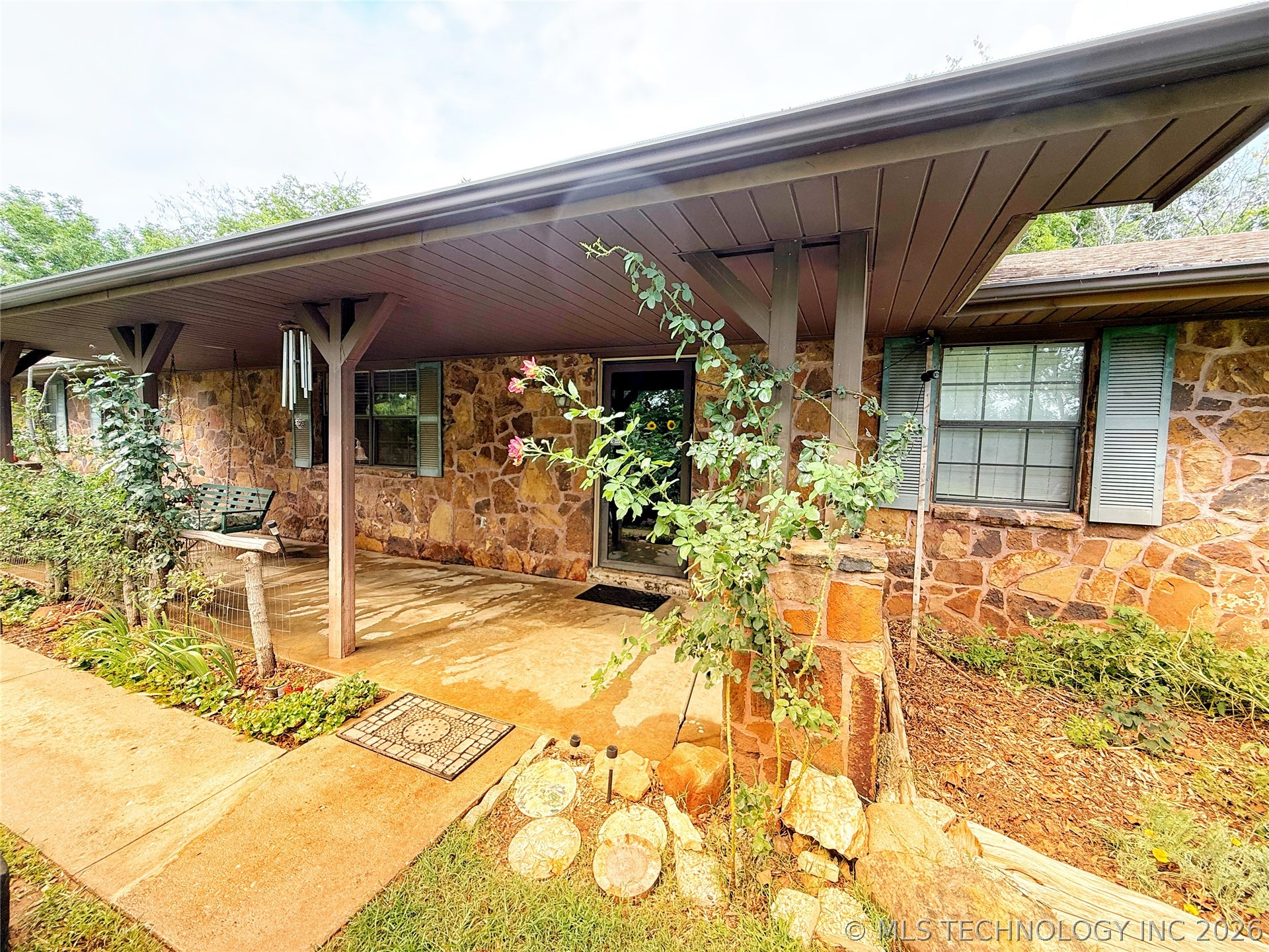 3512 N 3693p Property Photo 4