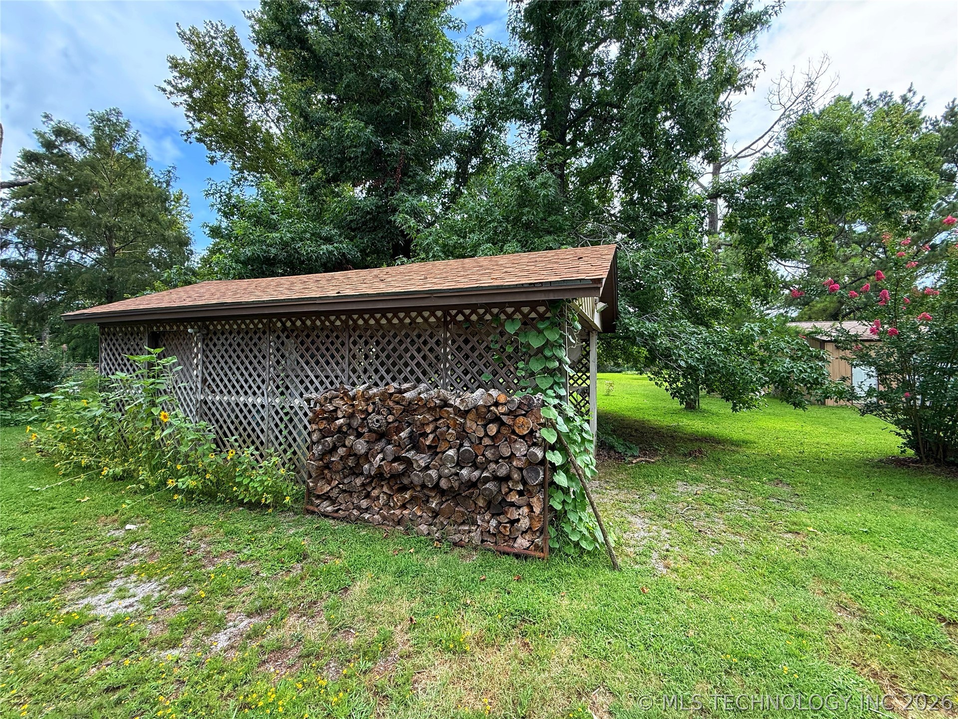 3512 N 3693p Property Photo 9