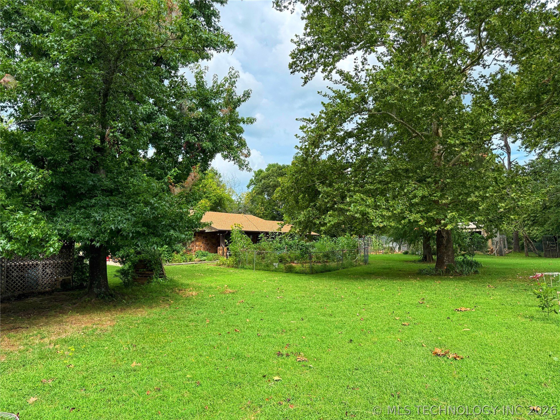 3512 N 3693p Property Photo 12