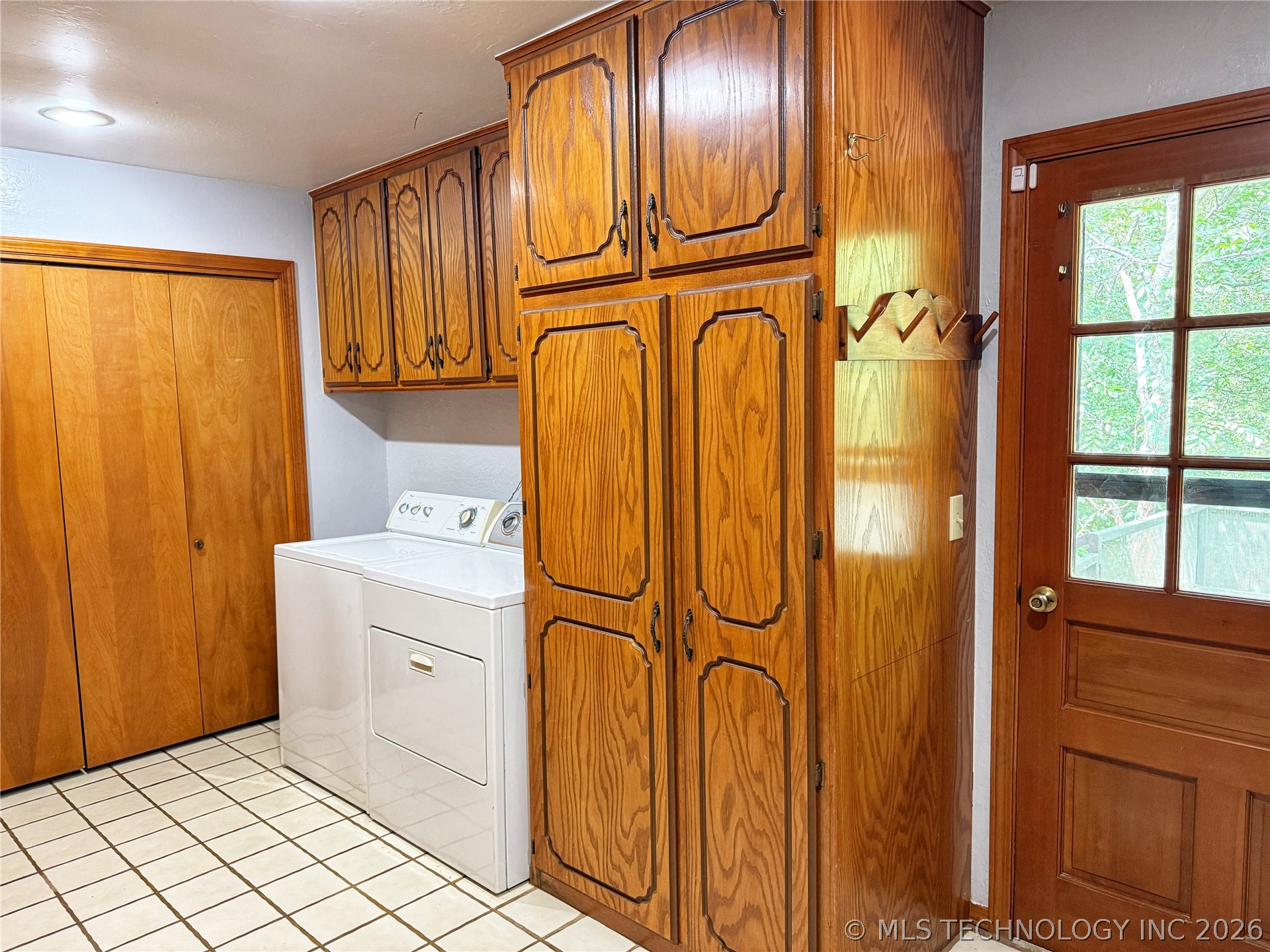 3512 N 3693p Property Photo 20