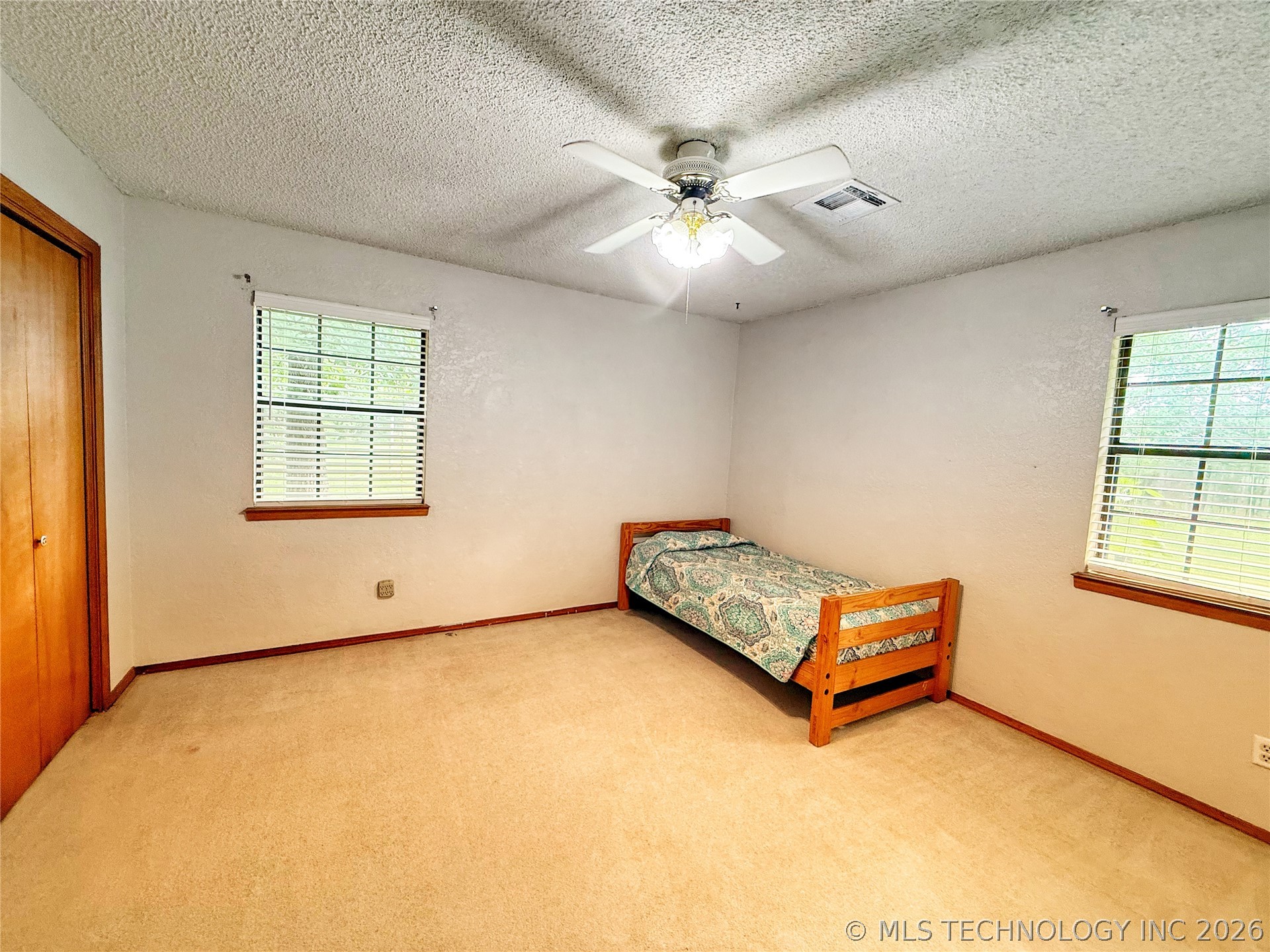 3512 N 3693p Property Photo 23