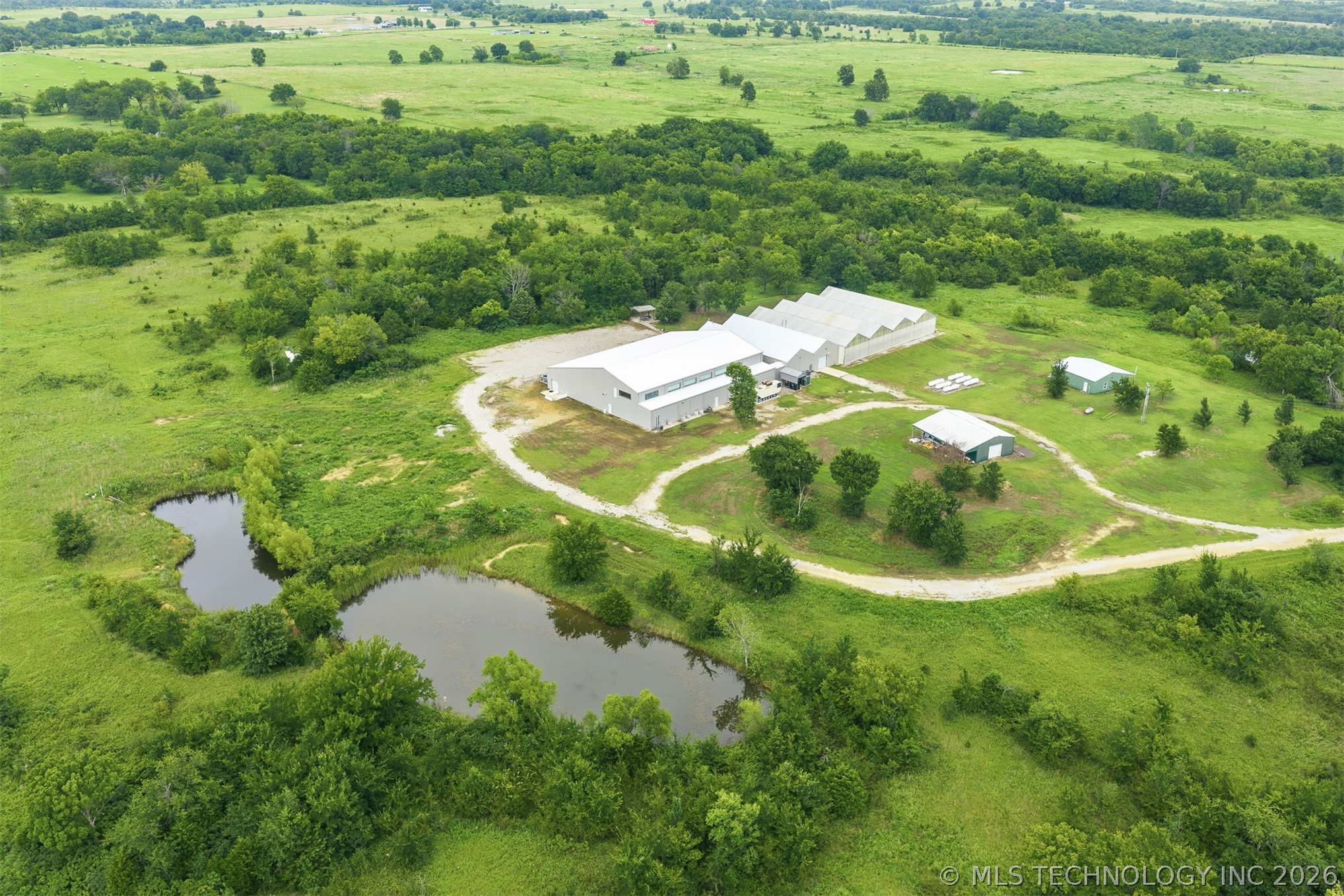 2626580 Property Photo 3
