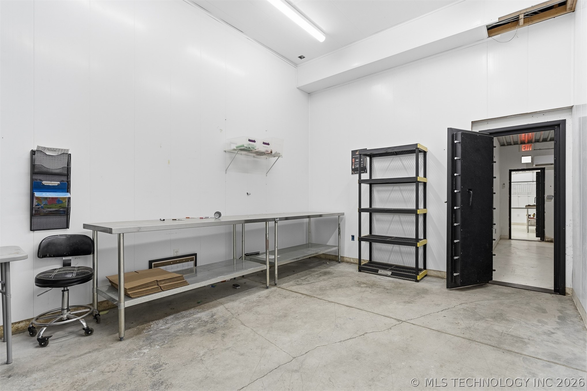 2626580 Property Photo 27