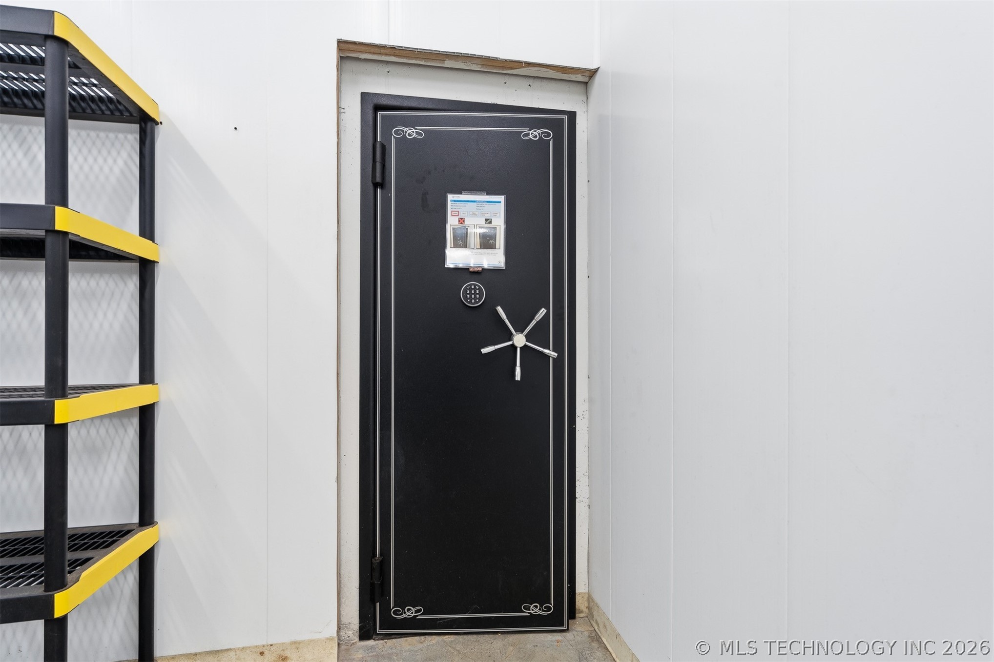 2626580 Property Photo 29