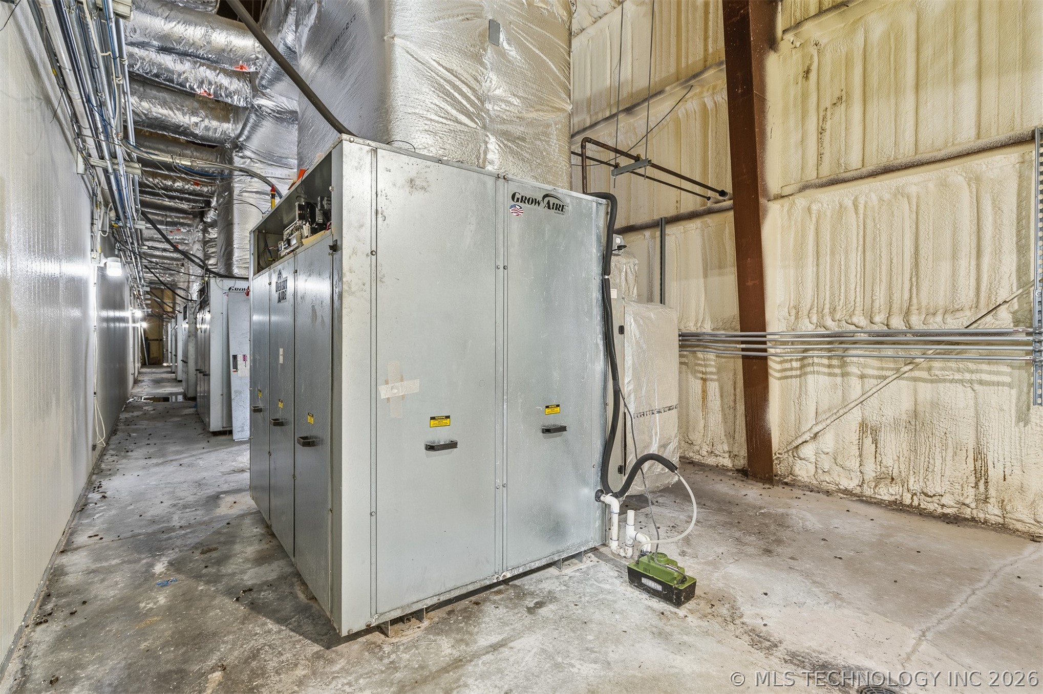 2626580 Property Photo 42