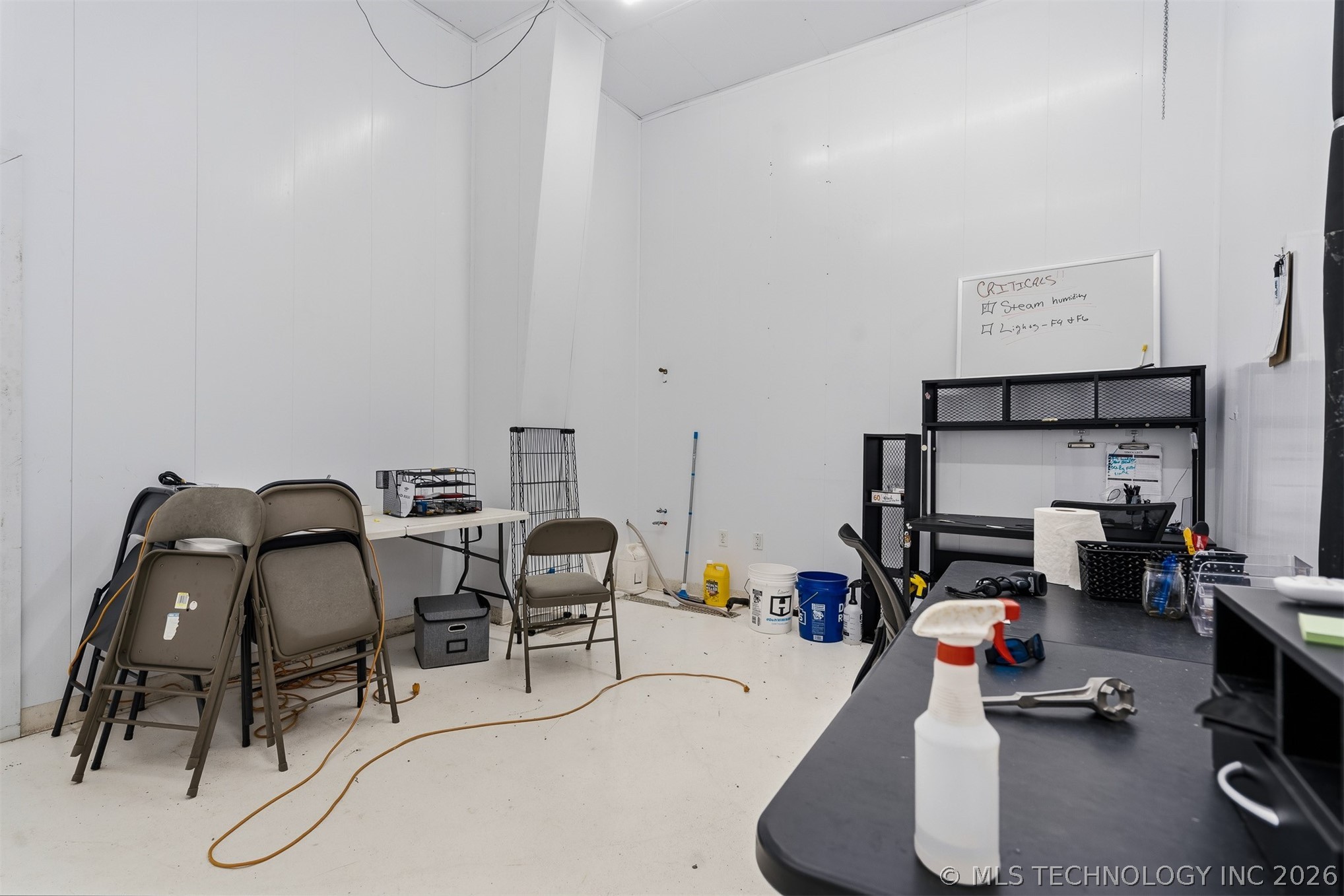 2626580 Property Photo 46