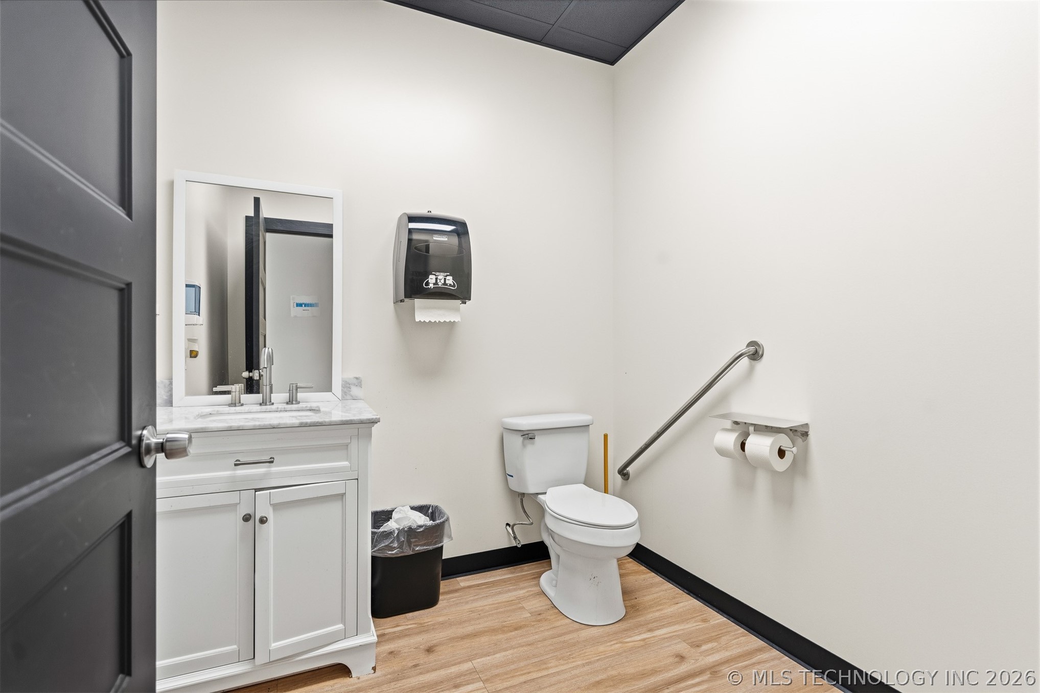 2626580 Property Photo 56