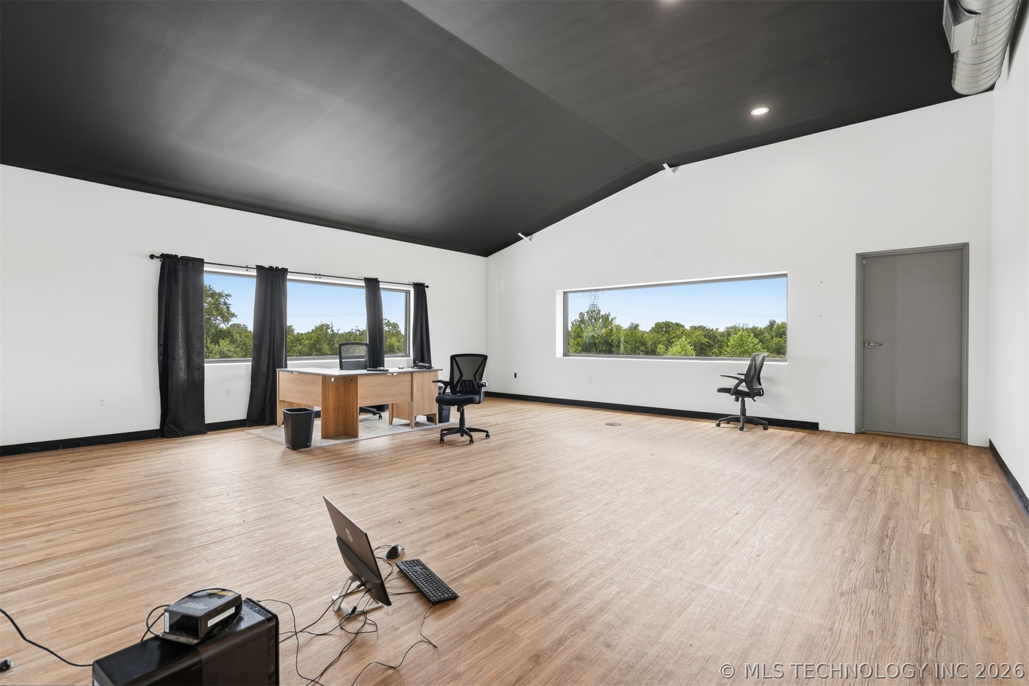 2626580 Property Photo 59