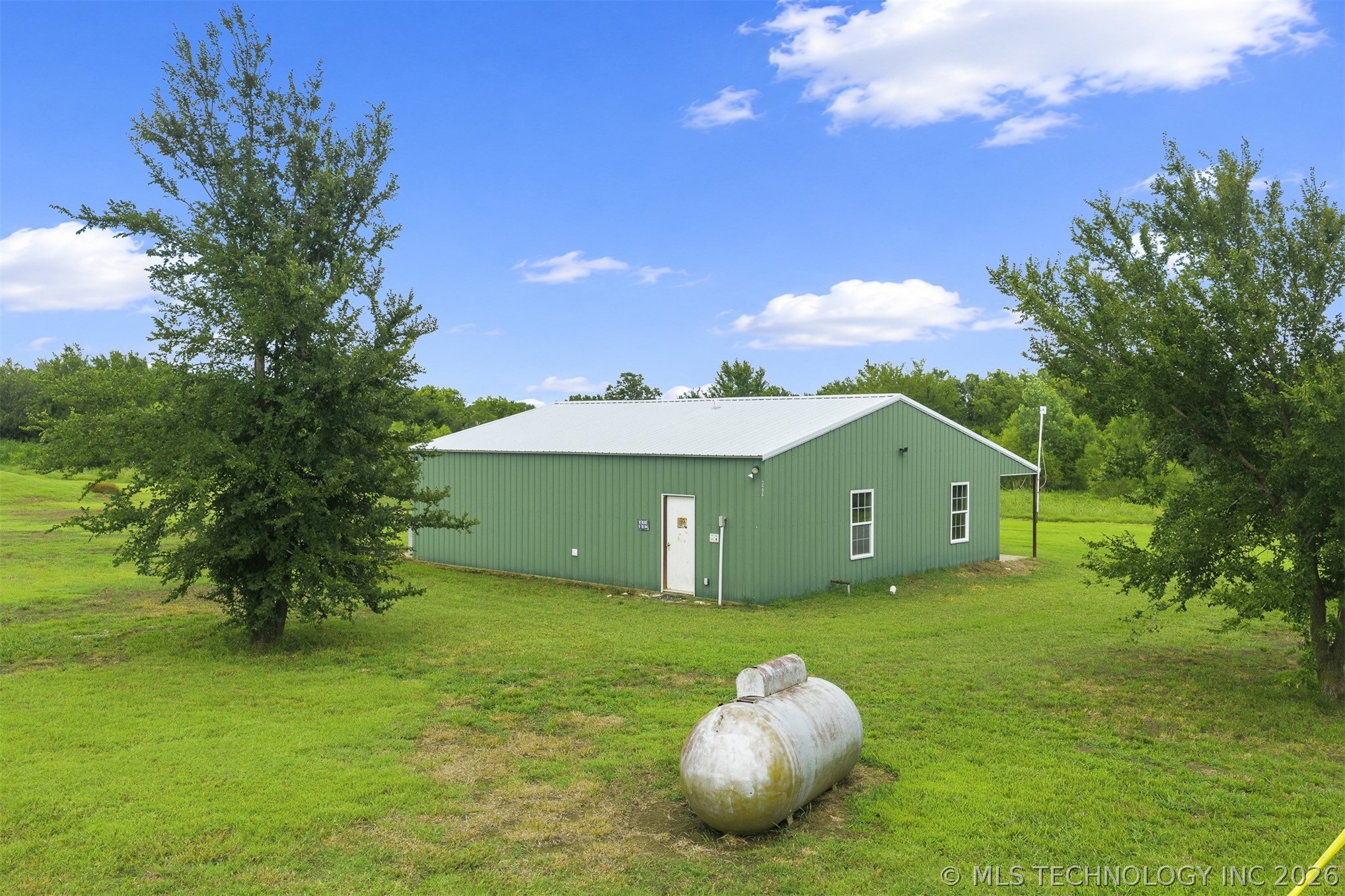 2626580 Property Photo 79