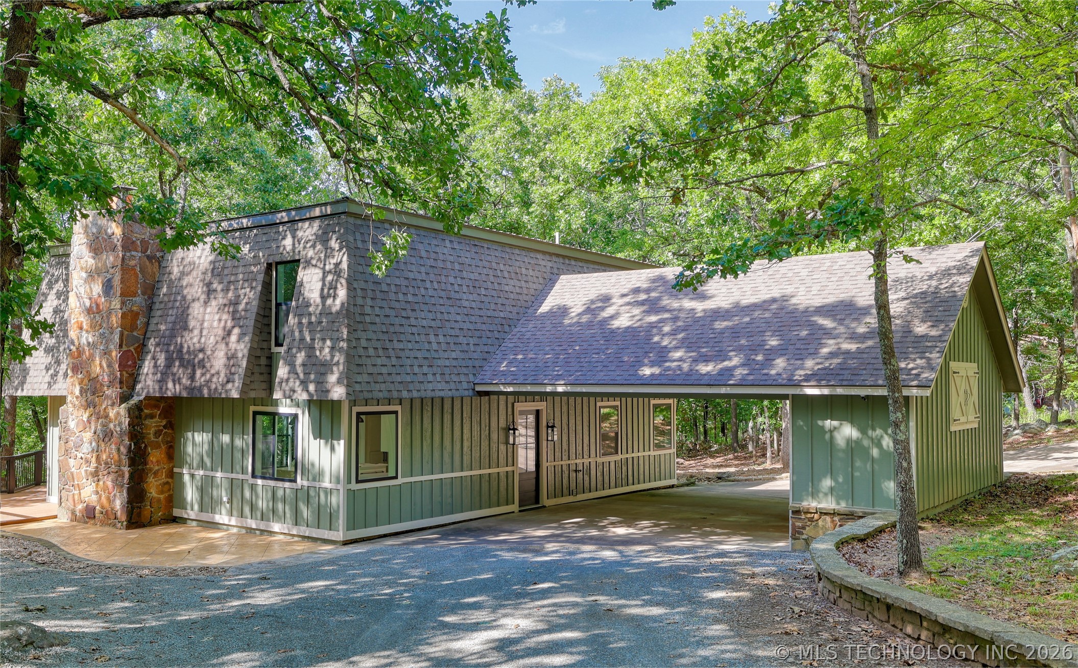 1296 Robin Hood Property Photo 1