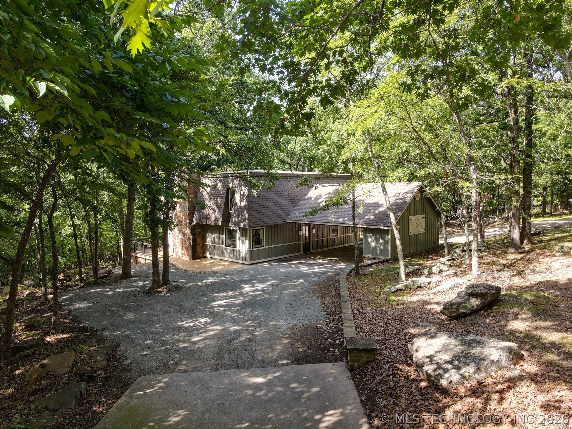 1296 Robin Hood Property Photo 6