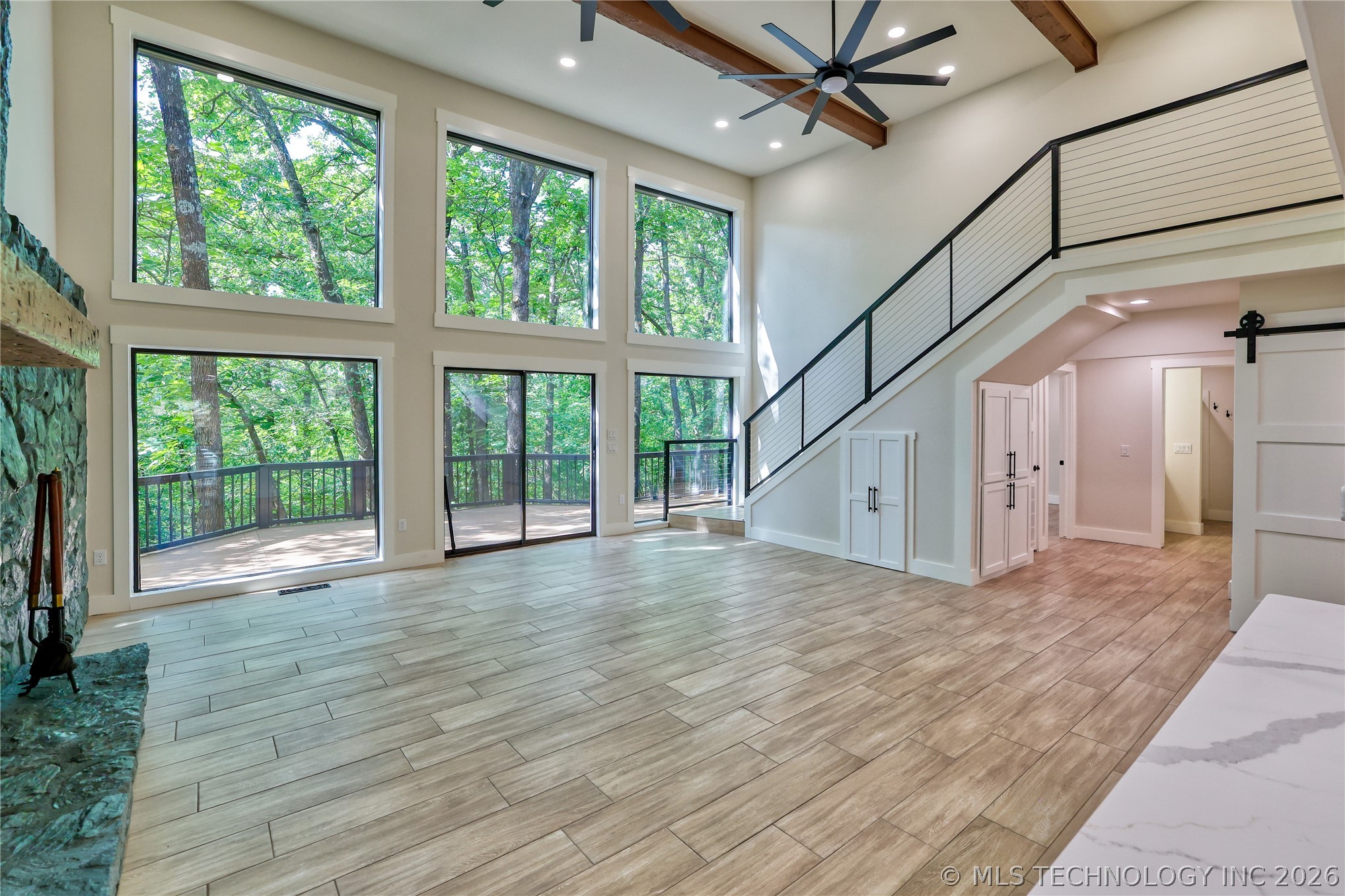 1296 Robin Hood Property Photo 13