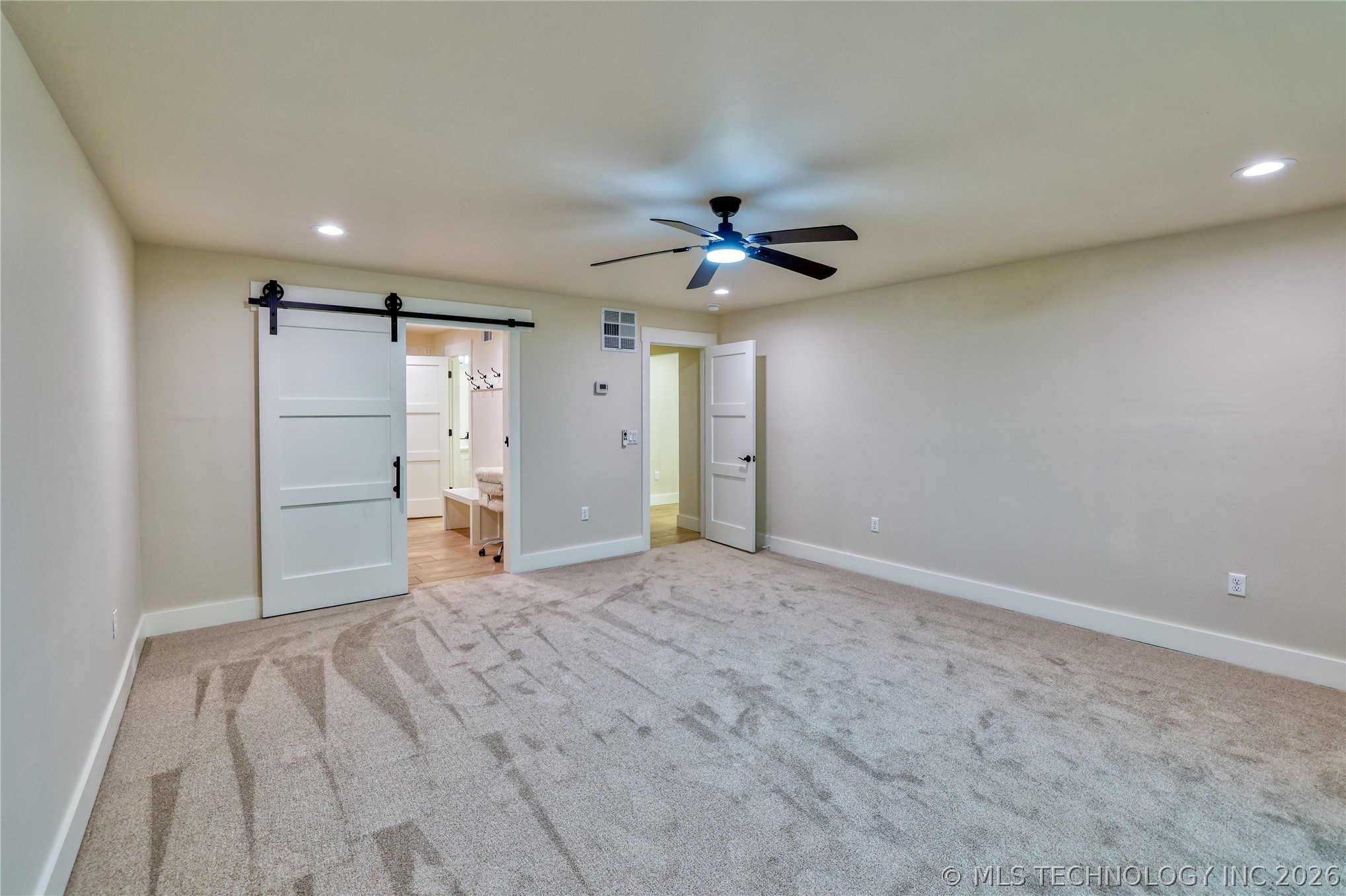 1296 Robin Hood Property Photo 18
