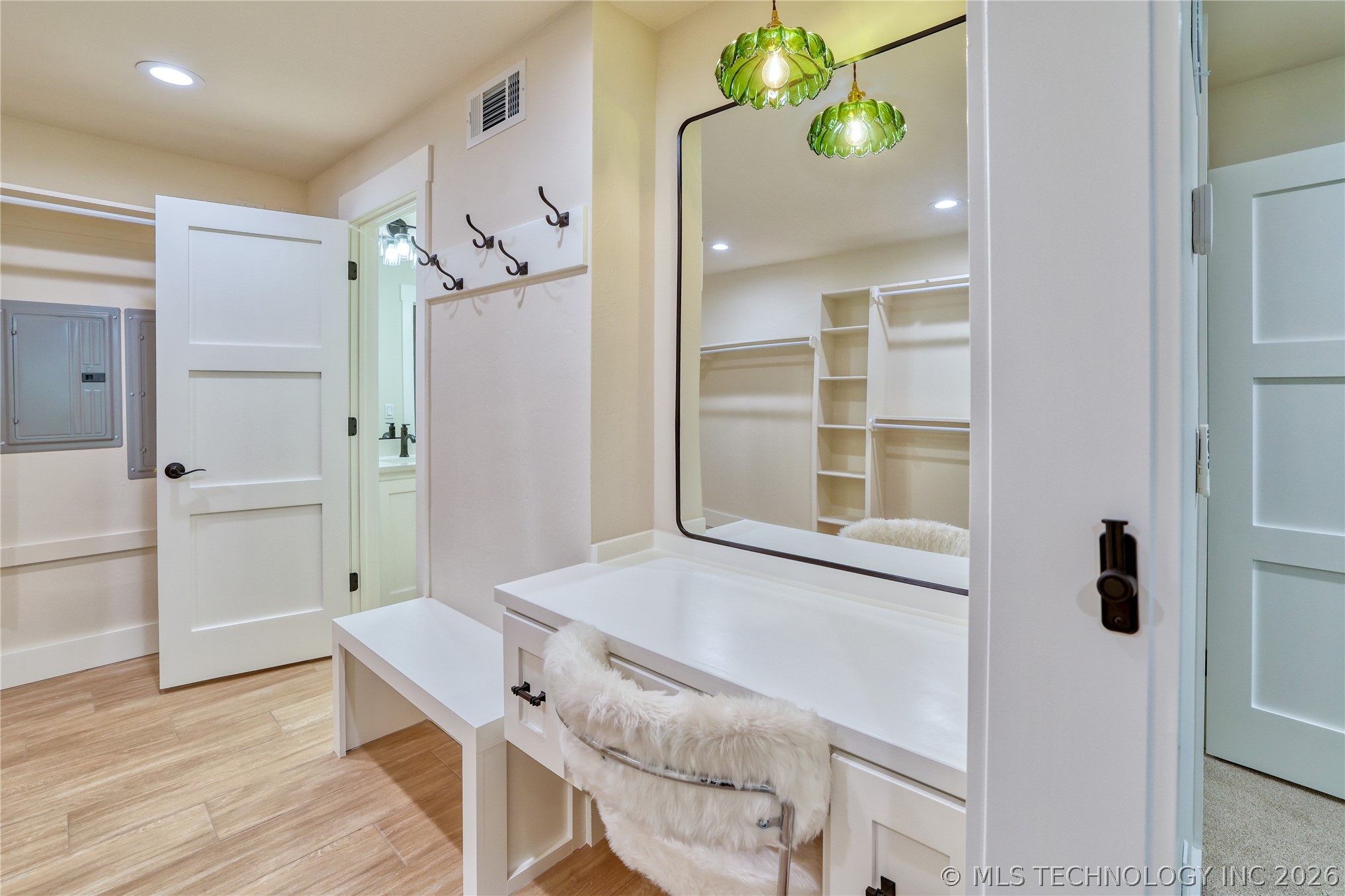1296 Robin Hood Property Photo 23