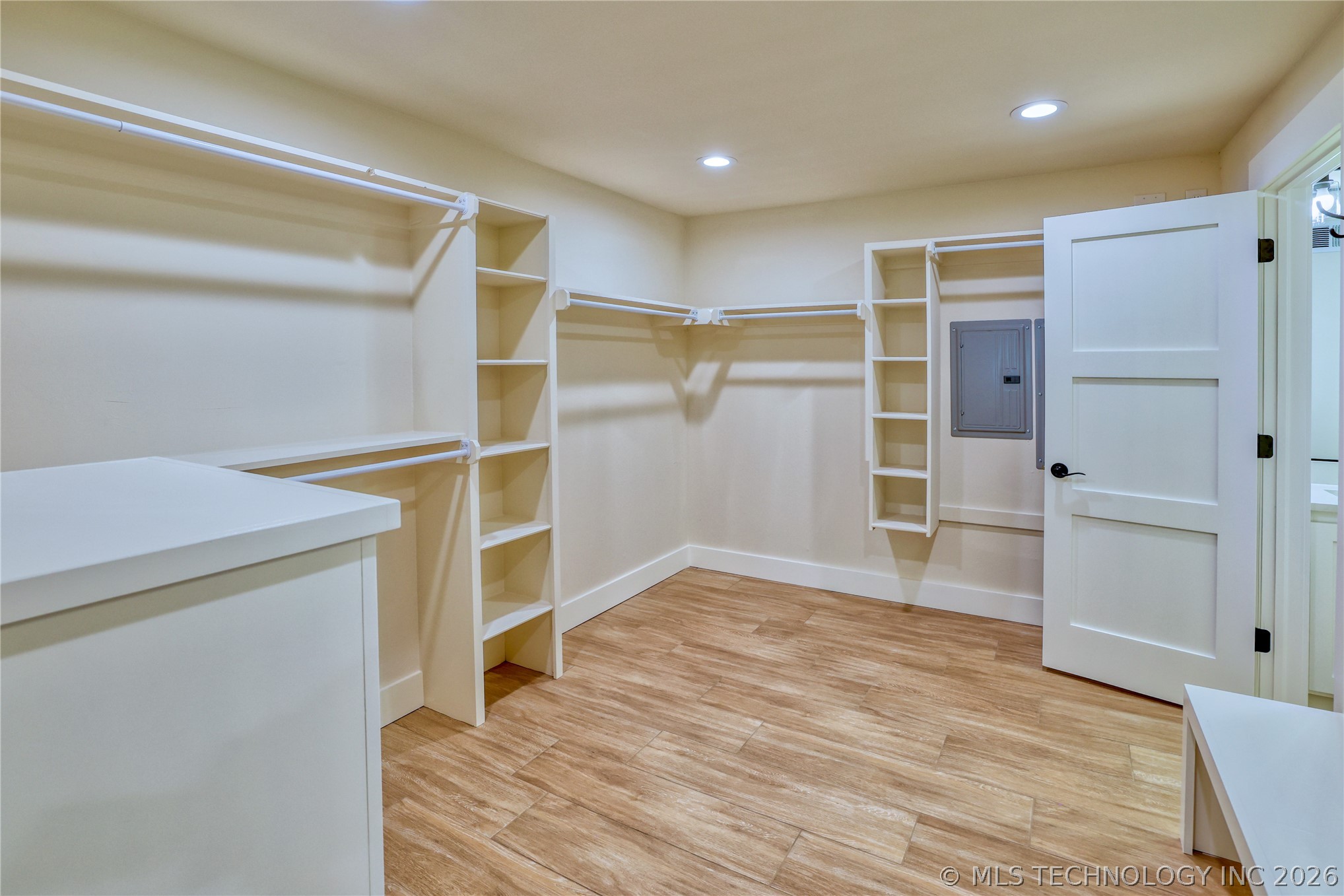 1296 Robin Hood Property Photo 24