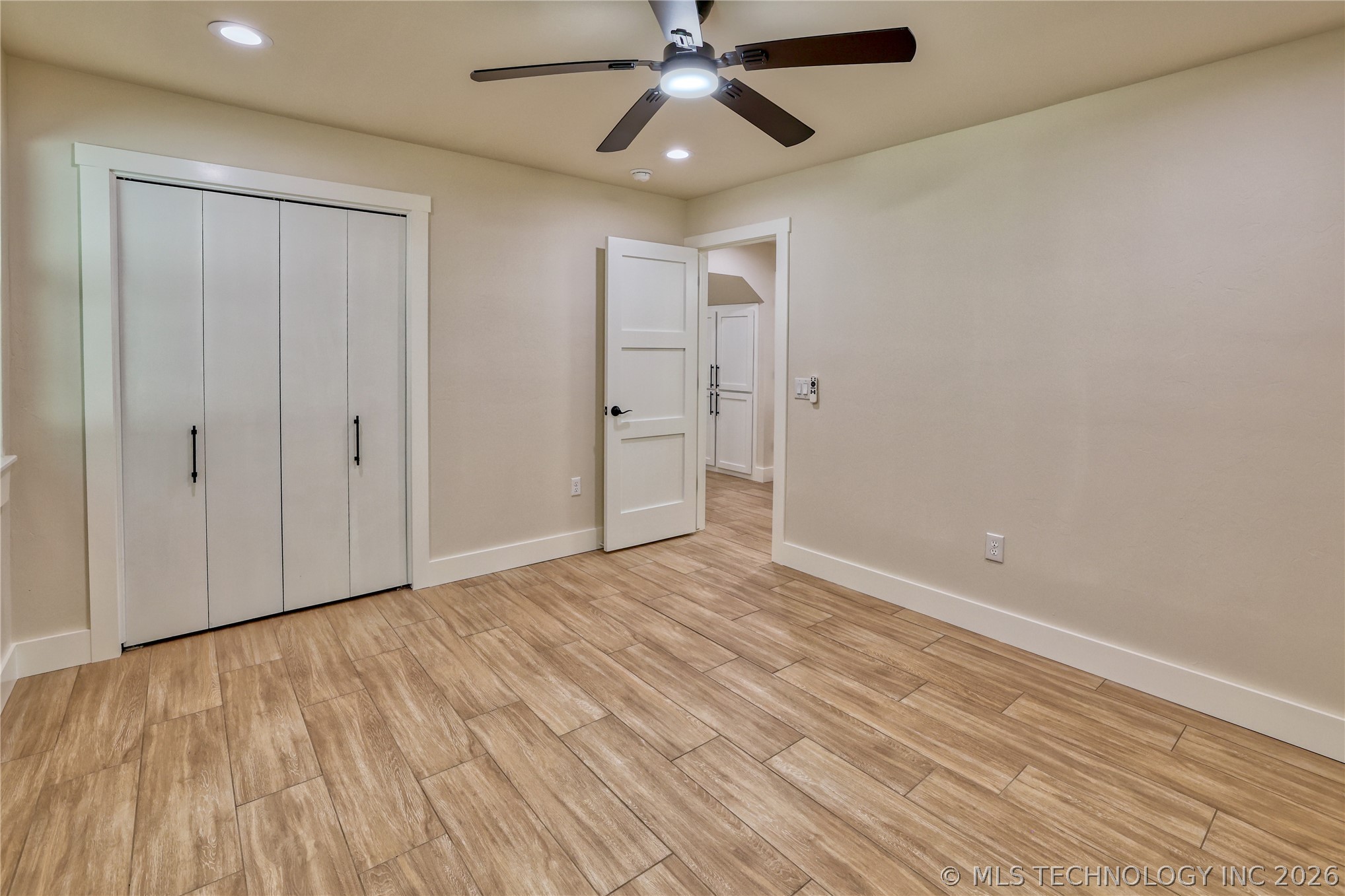 1296 Robin Hood Property Photo 33