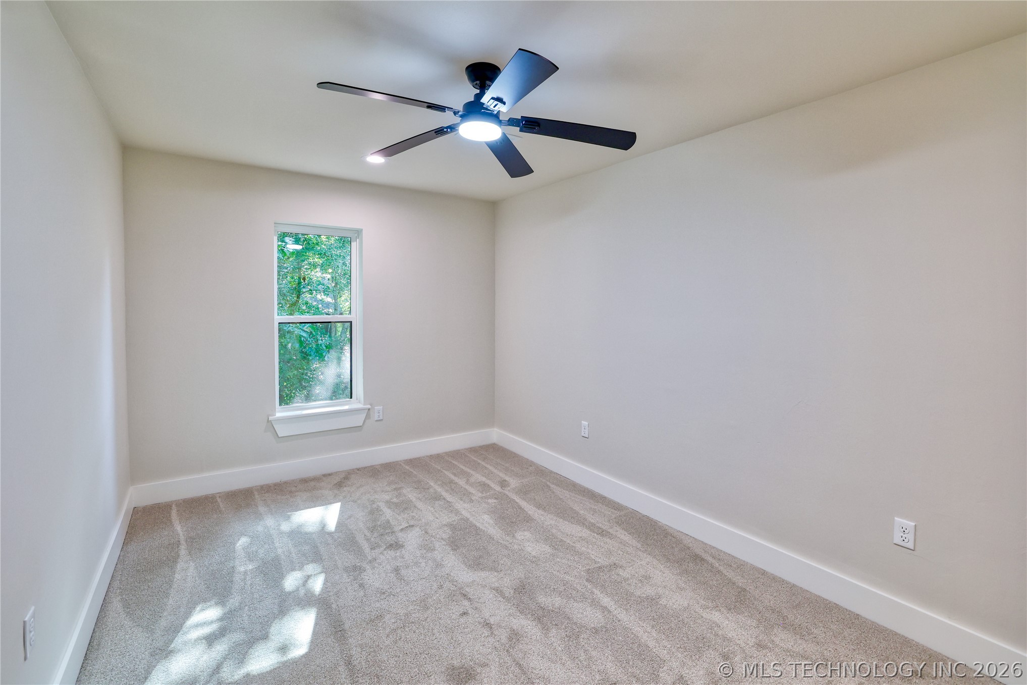 1296 Robin Hood Property Photo 34