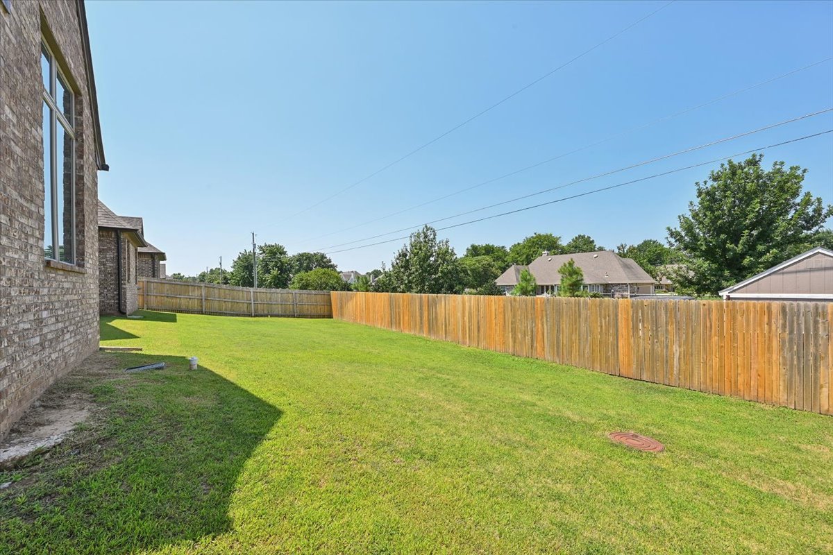 7724 N 147th East Avenue Property Photo 45