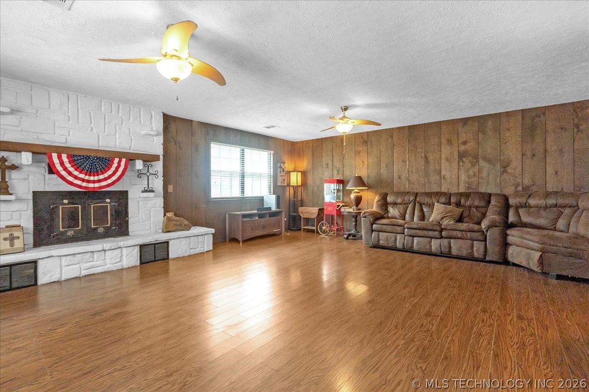 340 Se 15th Street Property Photo 18