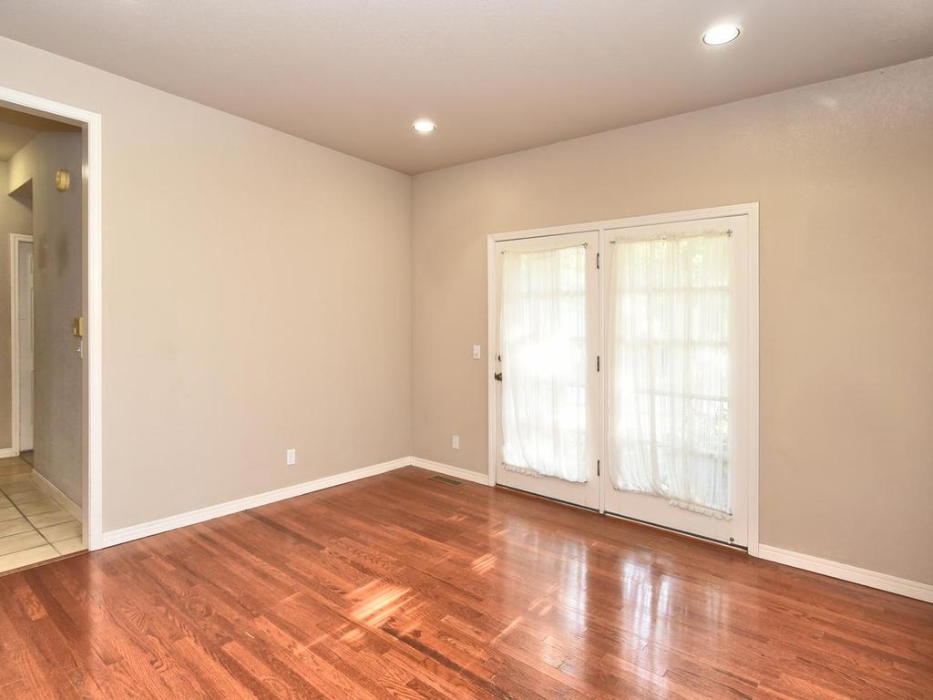 5117 E 77th Street Property Photo 12