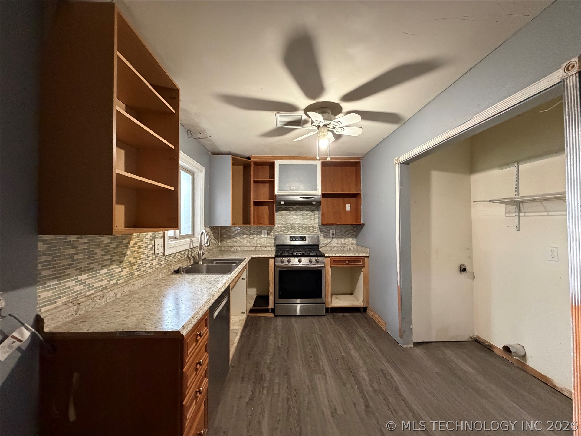 2202 S 117th Avenue E Property Photo 8